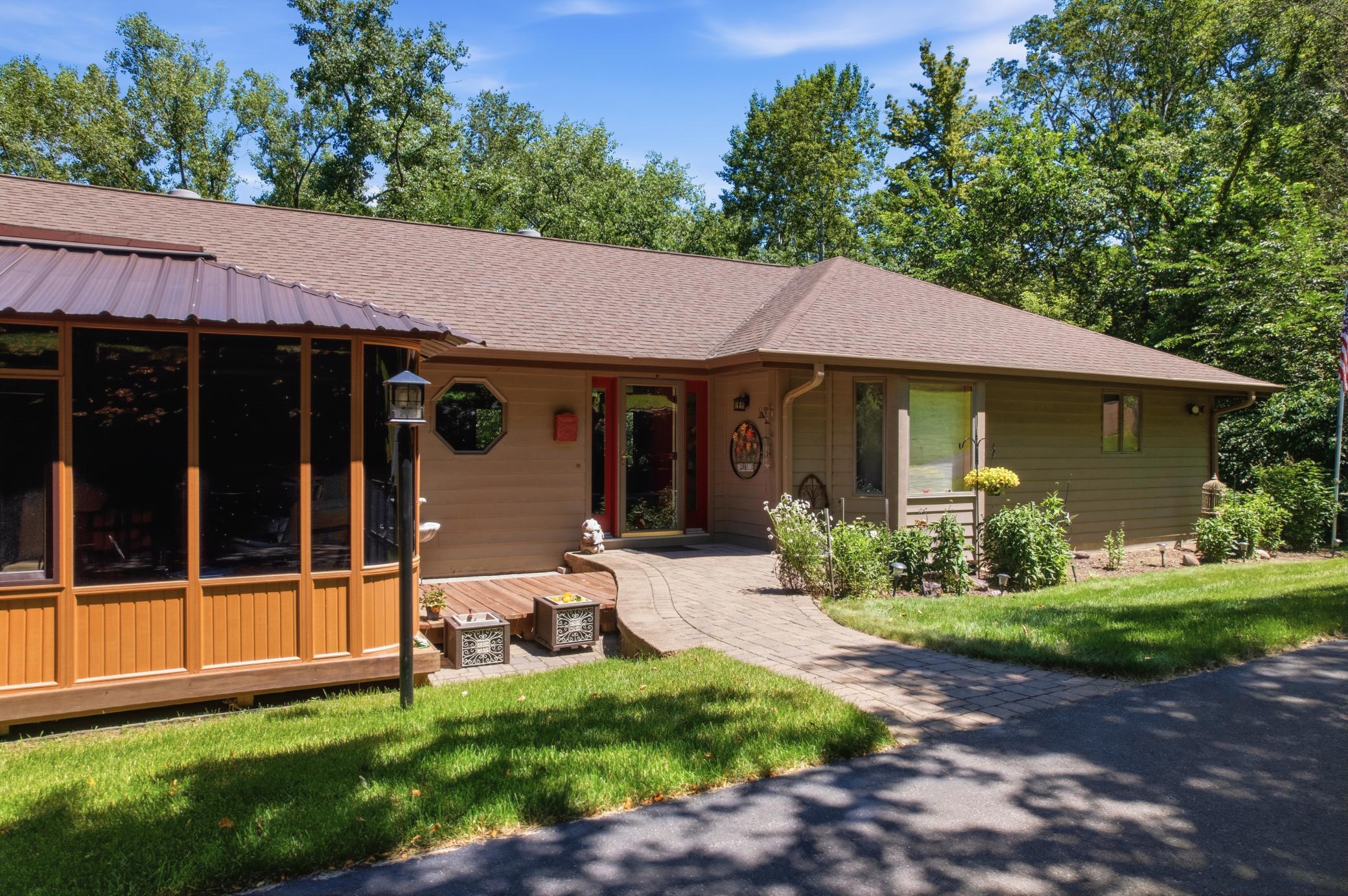 47060 Queens Cove Circle Property Photo 4