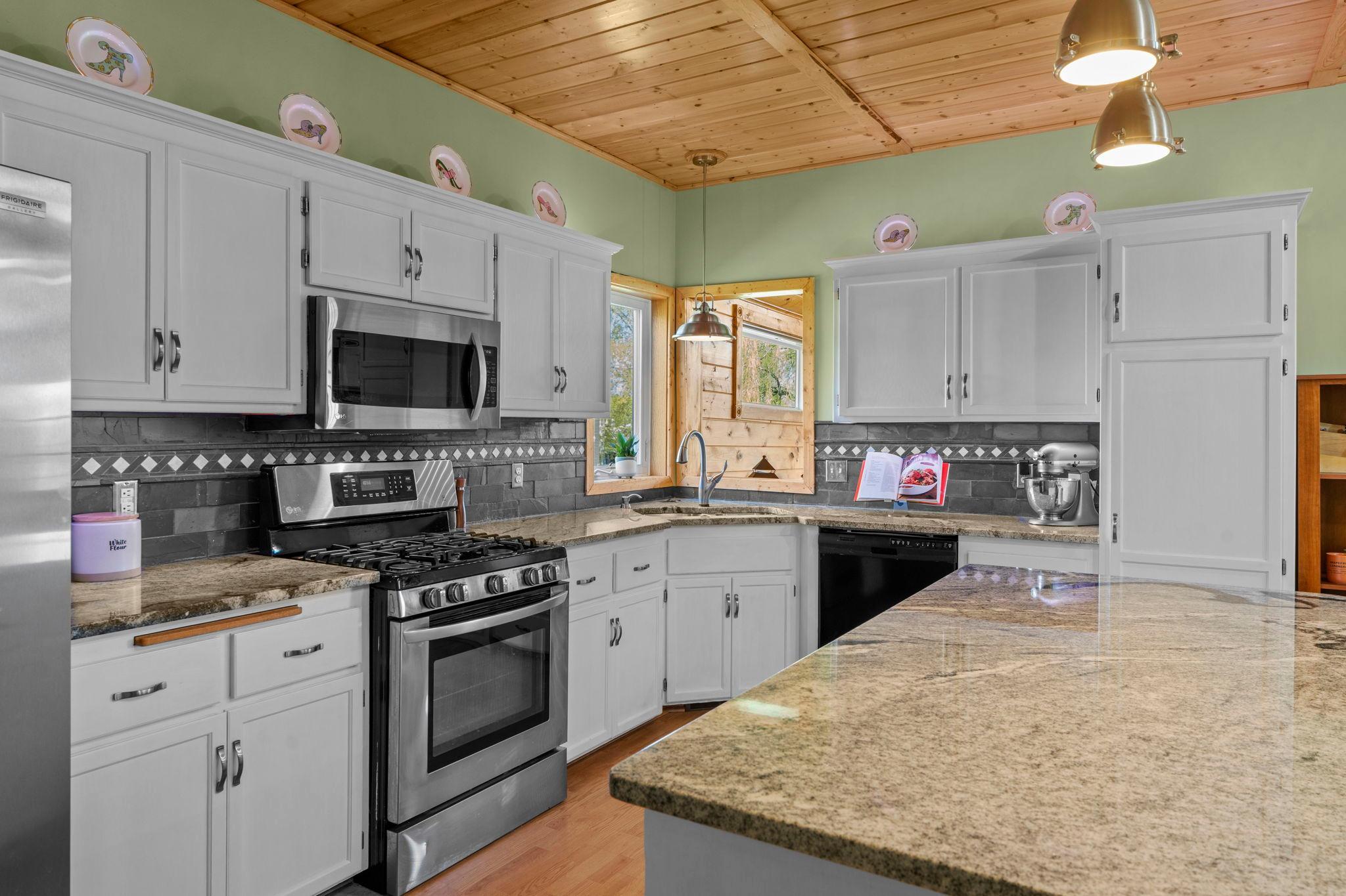 1839 Quebec Street Property Photo 33