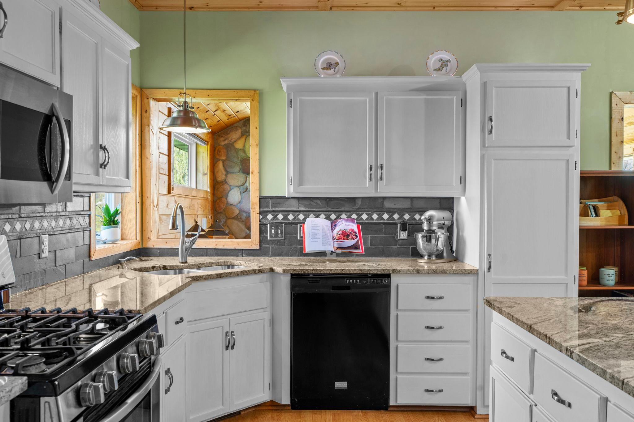 1839 Quebec Street Property Photo 34