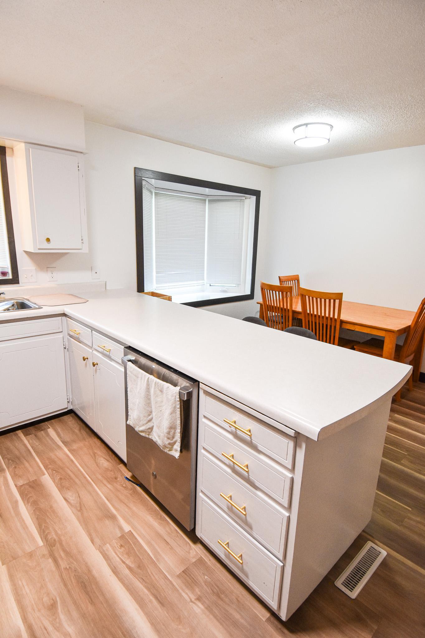 718 Stephen Avenue Property Photo 17