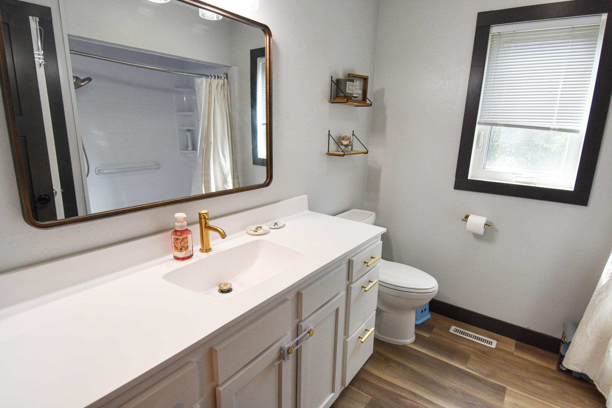 718 Stephen Avenue Property Photo 25