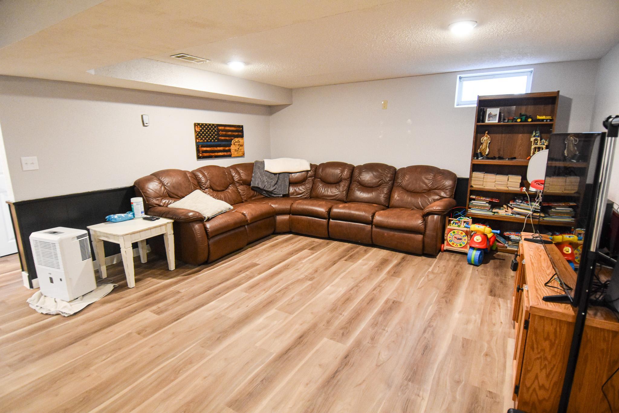 718 Stephen Avenue Property Photo 36