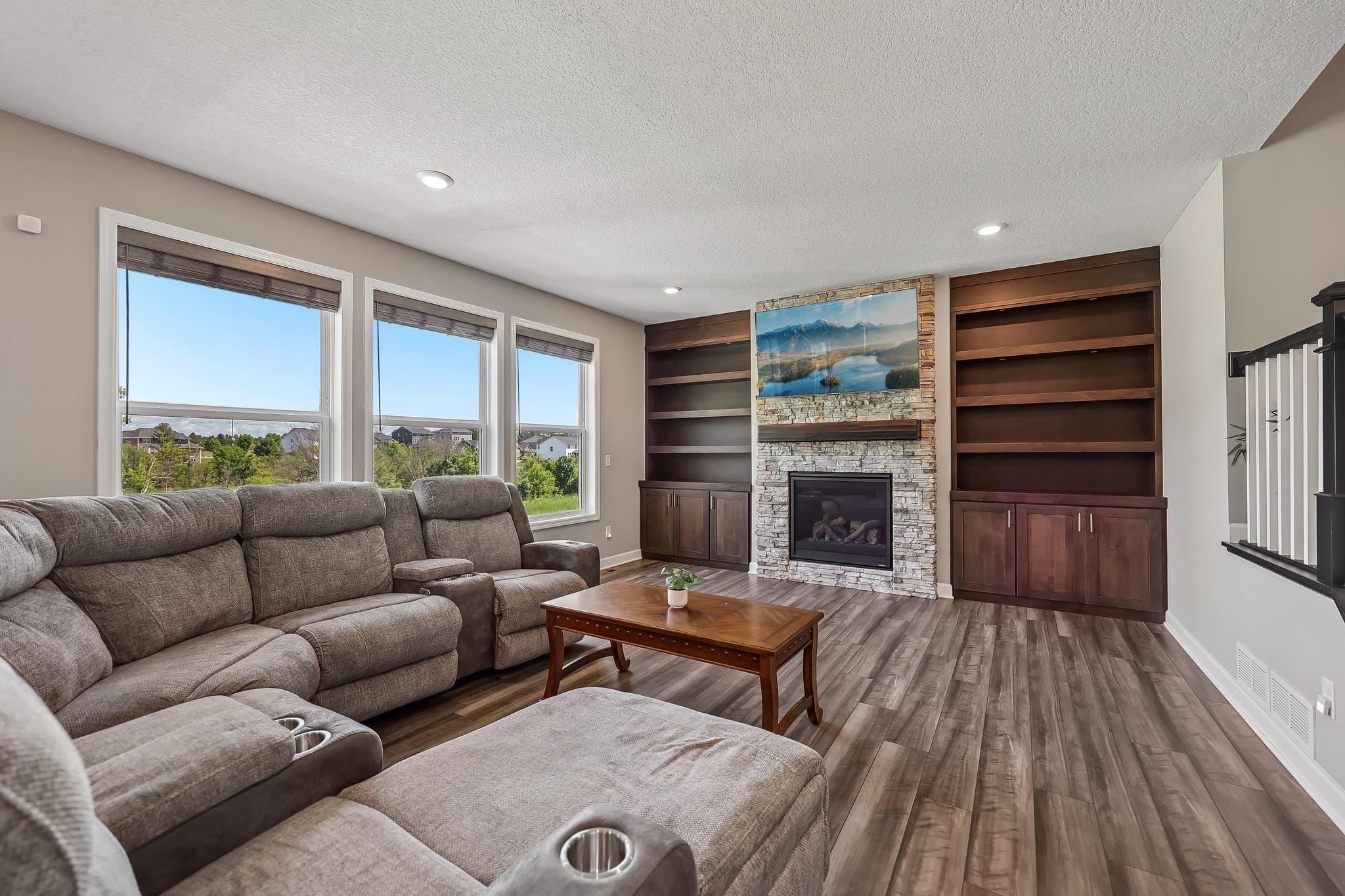 9560 Timber Terrace Property Photo 6