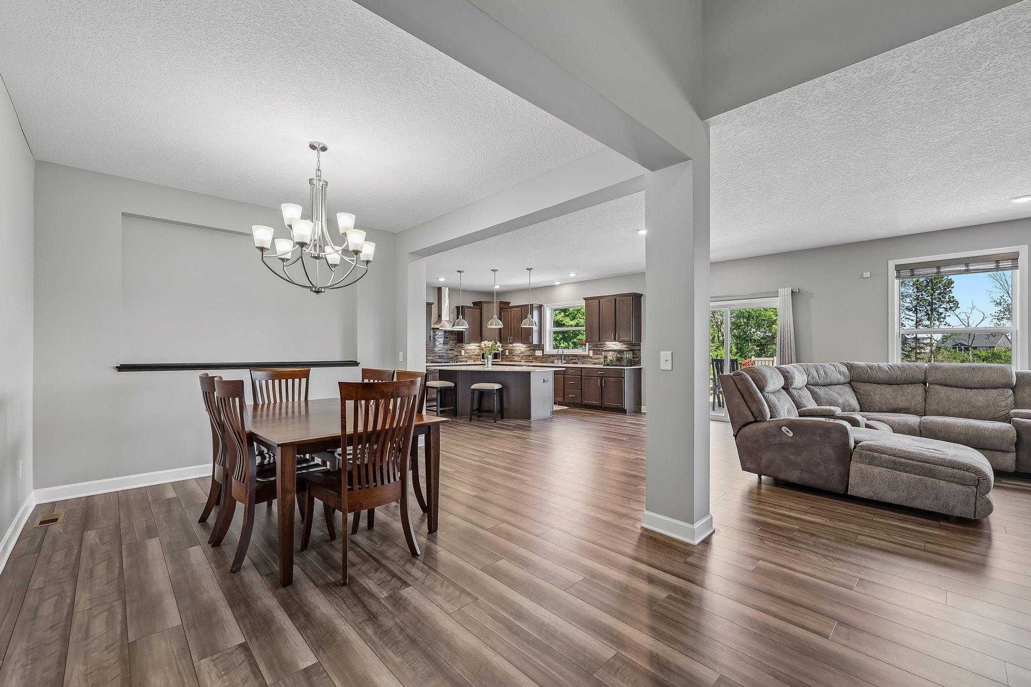 9560 Timber Terrace Property Photo 8