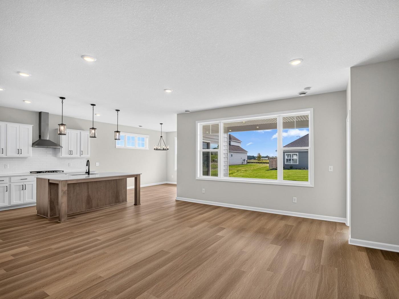 11368 Minnesota Court N Property Photo 13