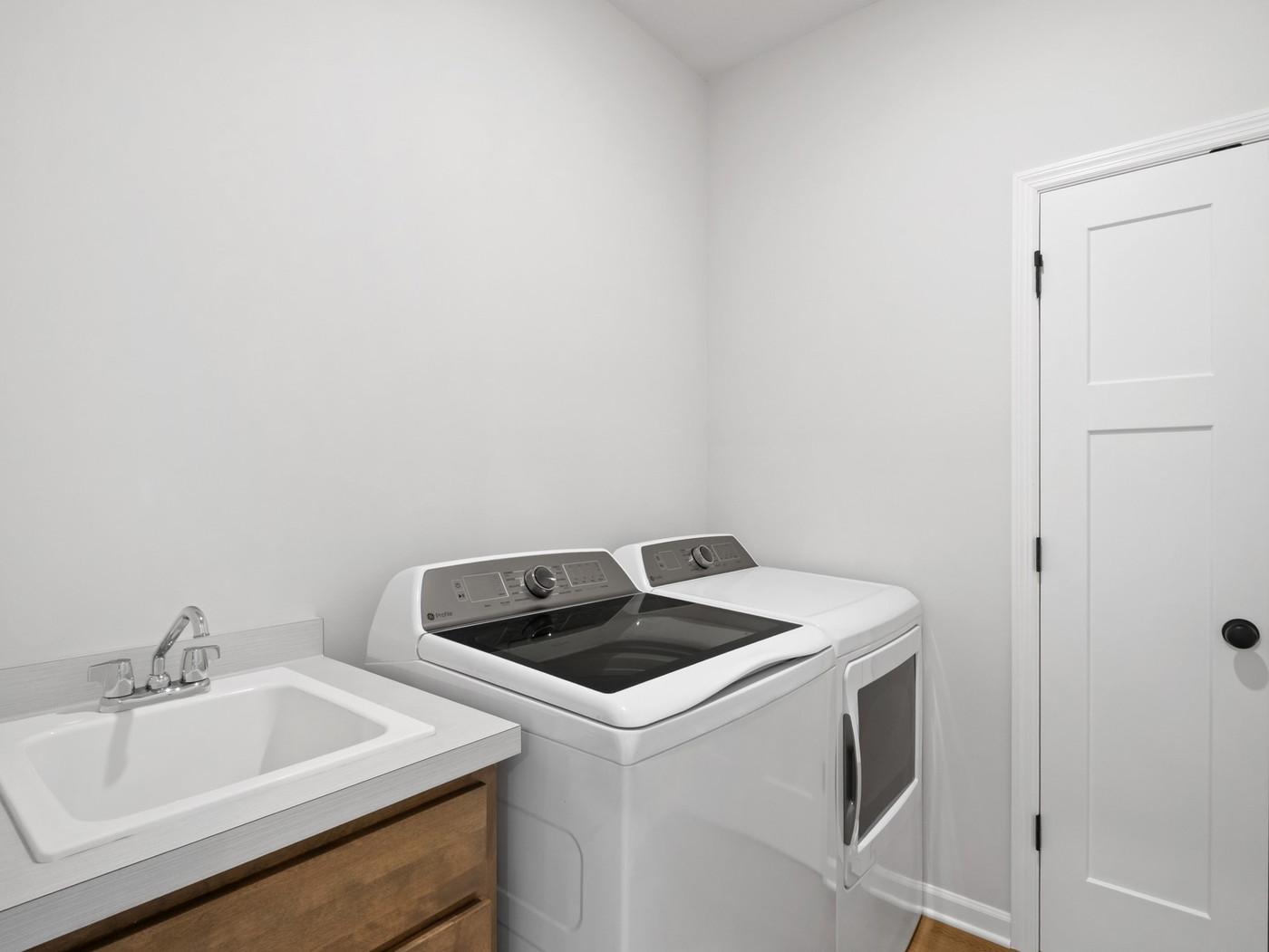 11368 Minnesota Court N Property Photo 24