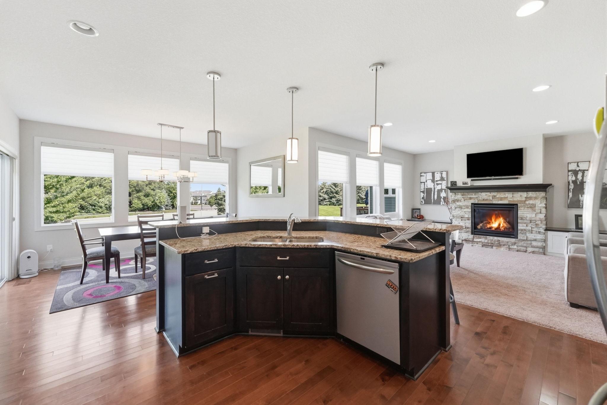 6975 Kimberly Court N Property Photo 3