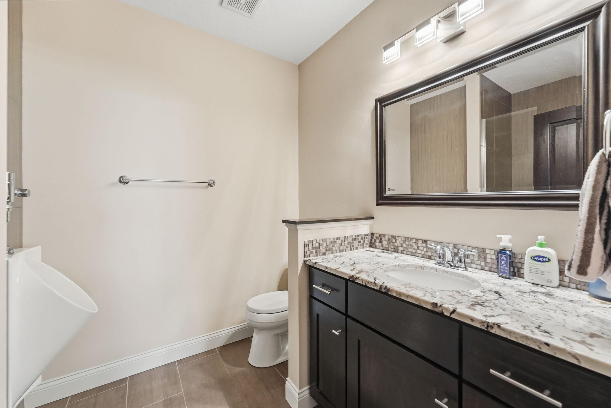 6975 Kimberly Court N Property Photo 13