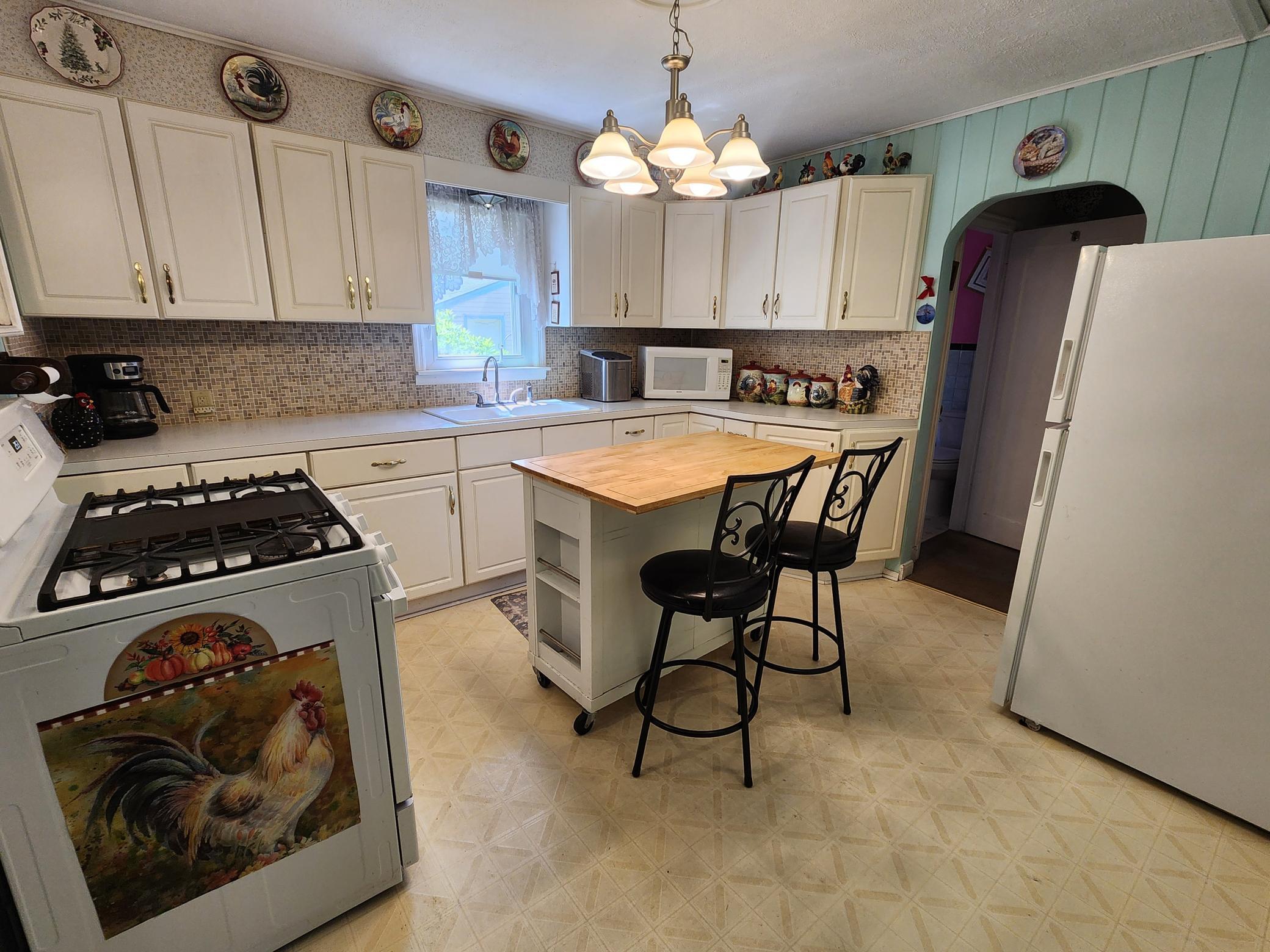 5817 Perry Avenue N Property Photo 6