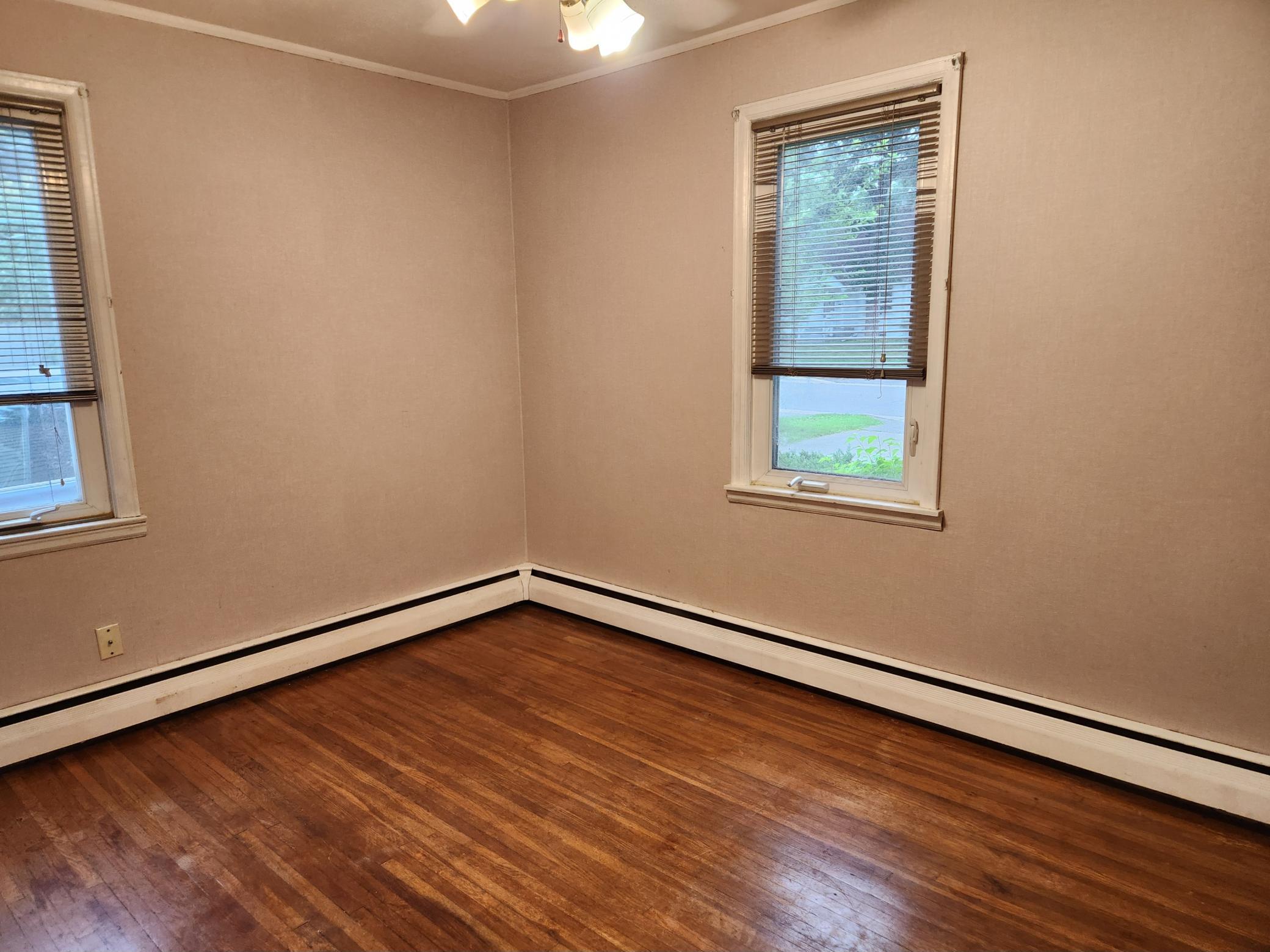 5817 Perry Avenue N Property Photo 12