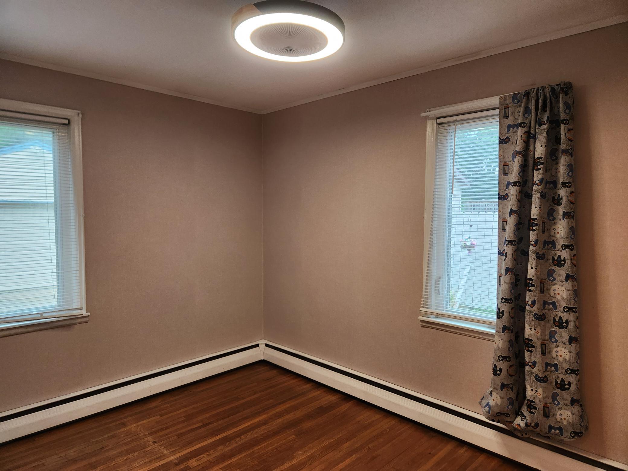 5817 Perry Avenue N Property Photo 14