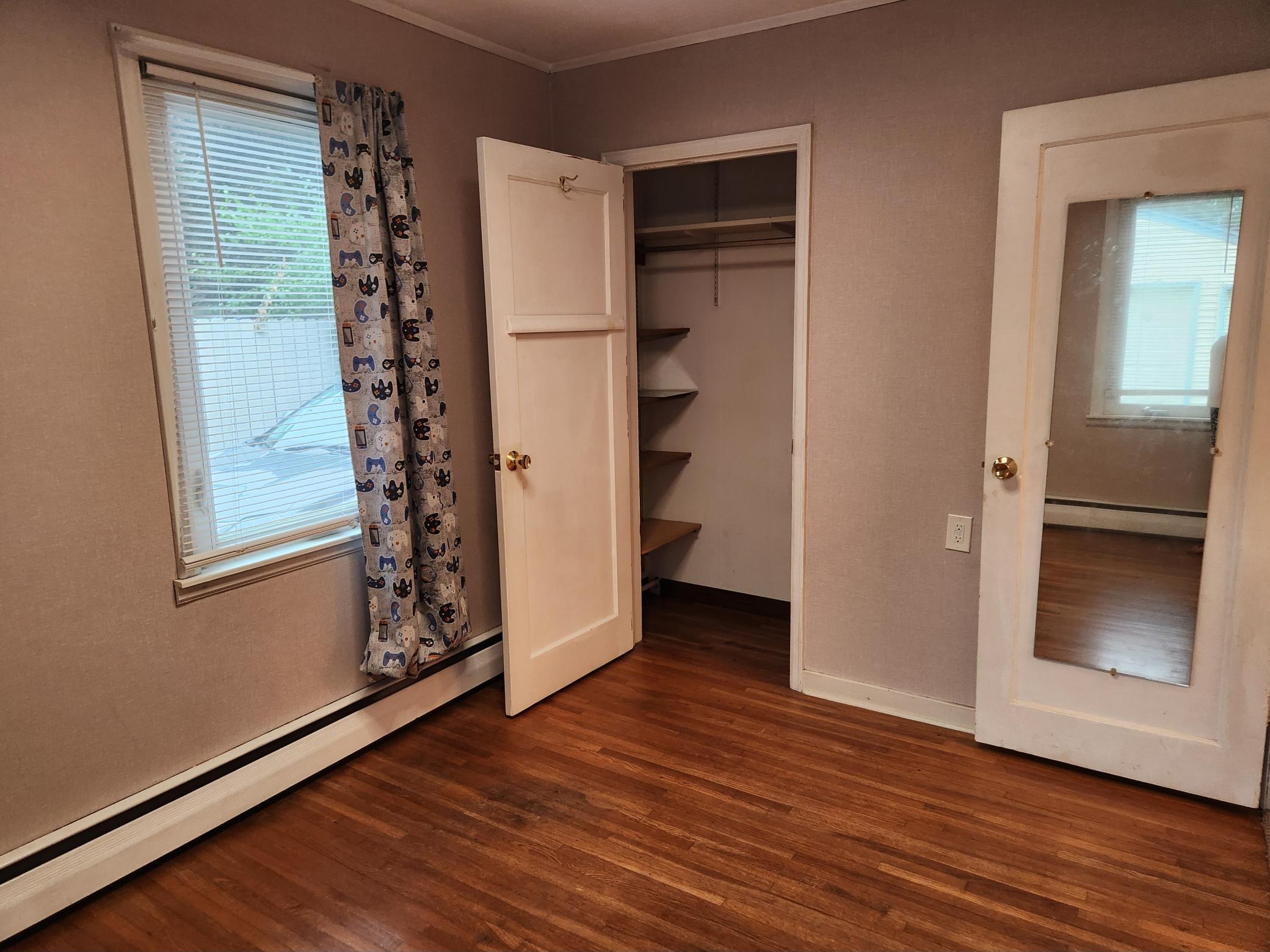 5817 Perry Avenue N Property Photo 15