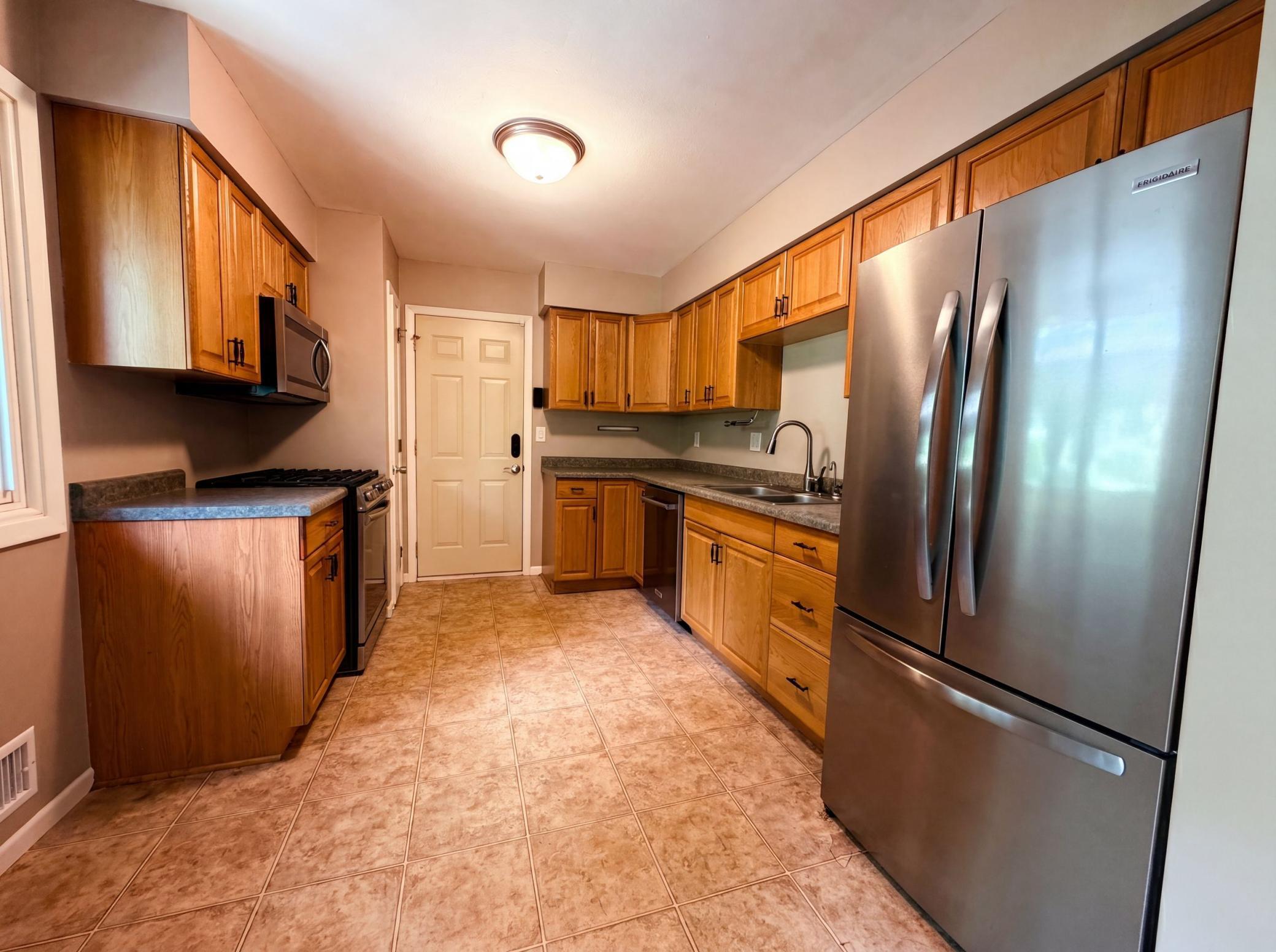 18220 Duck Lake Trail Property Photo 2
