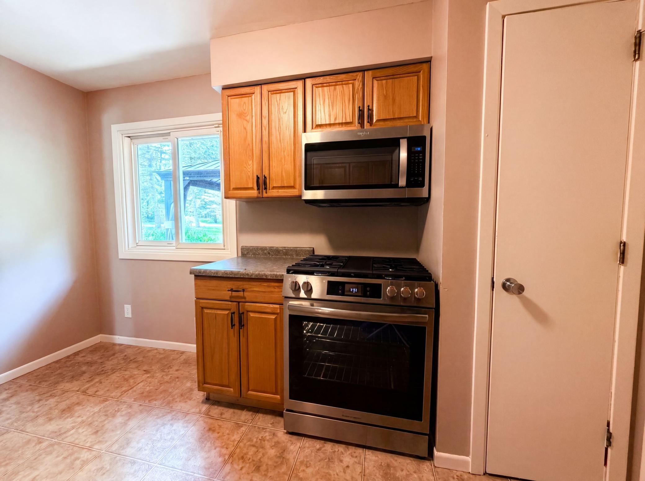 18220 Duck Lake Trail Property Photo 7