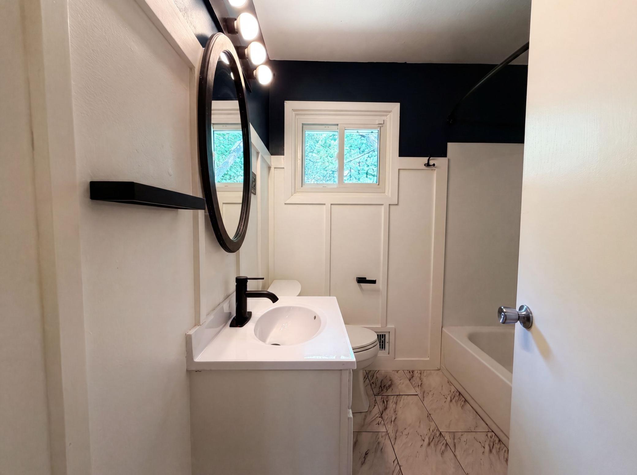 18220 Duck Lake Trail Property Photo 12