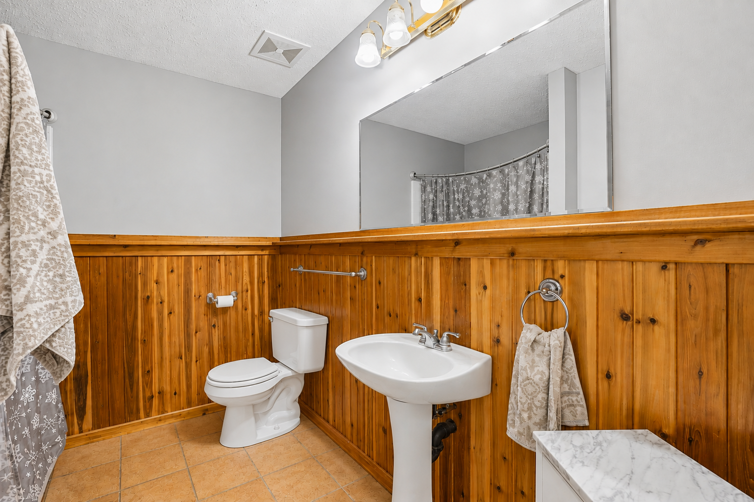 1113 Hickory Street Property Photo 15