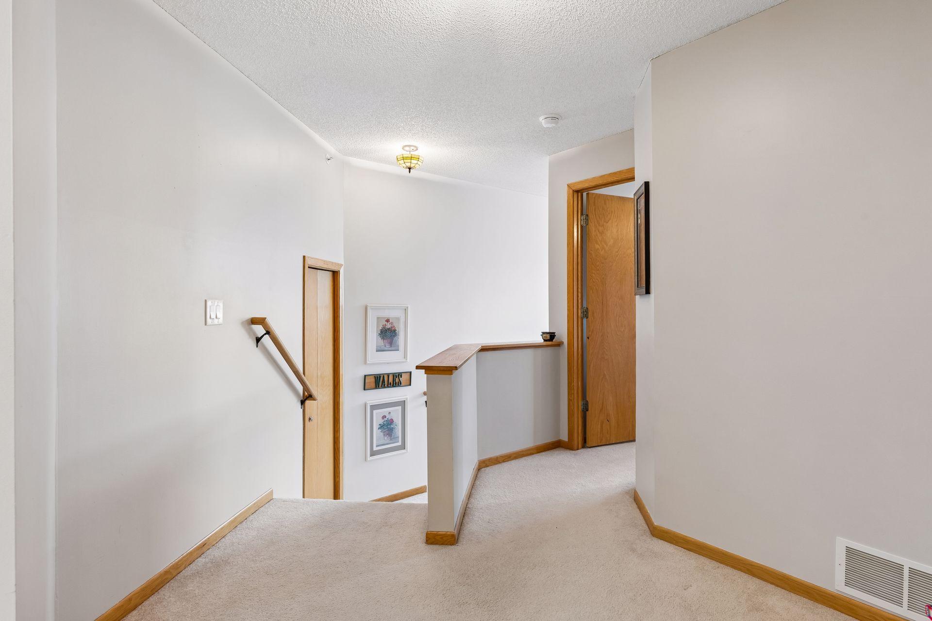 2240 Ranchview Lane N 80 Property Photo 7