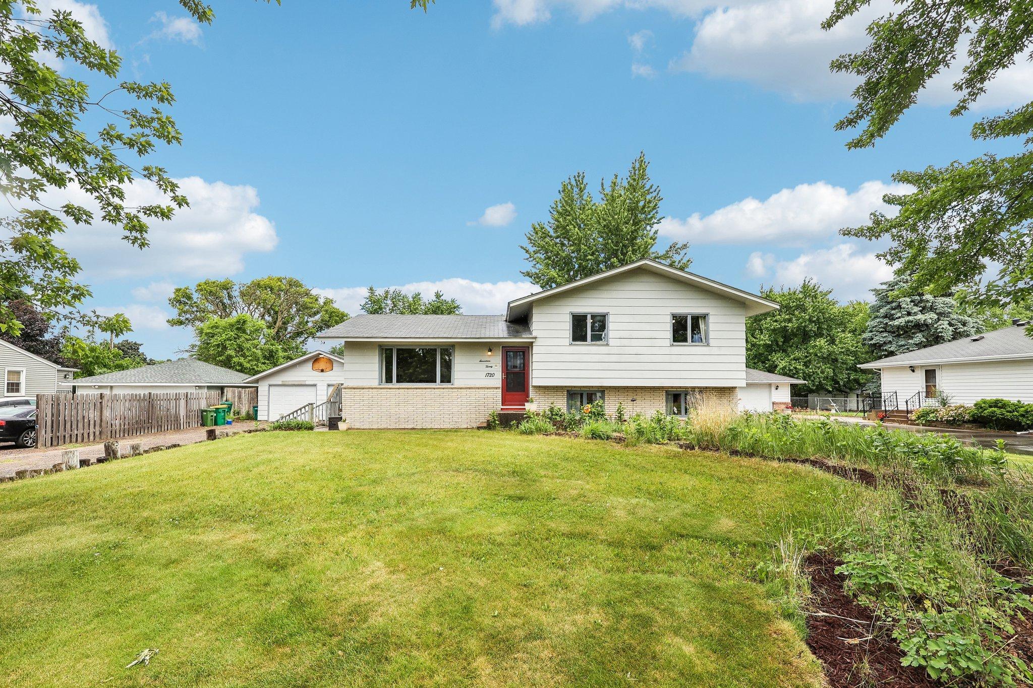 1720 69th Avenue N Property Photo 1