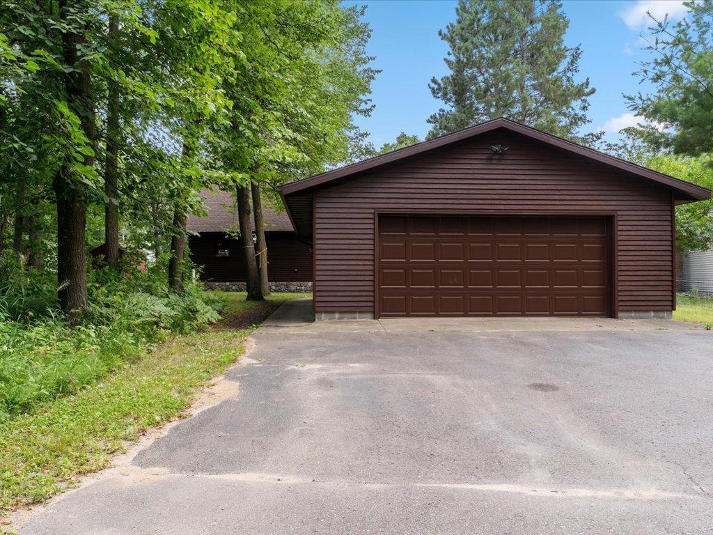 6485 Lendee Drive Property Photo 3