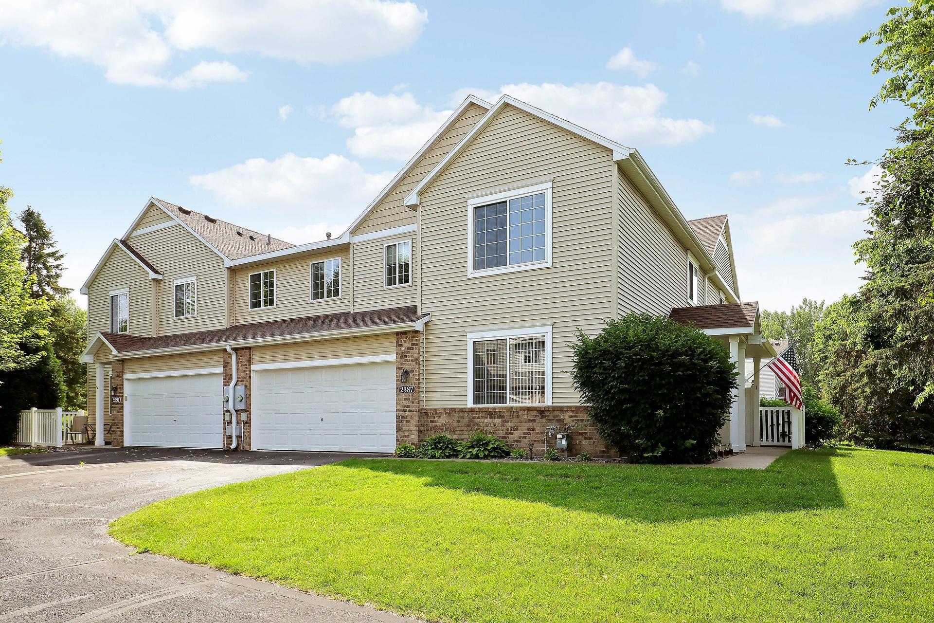 2387 119th Circle Ne Property Photo 1