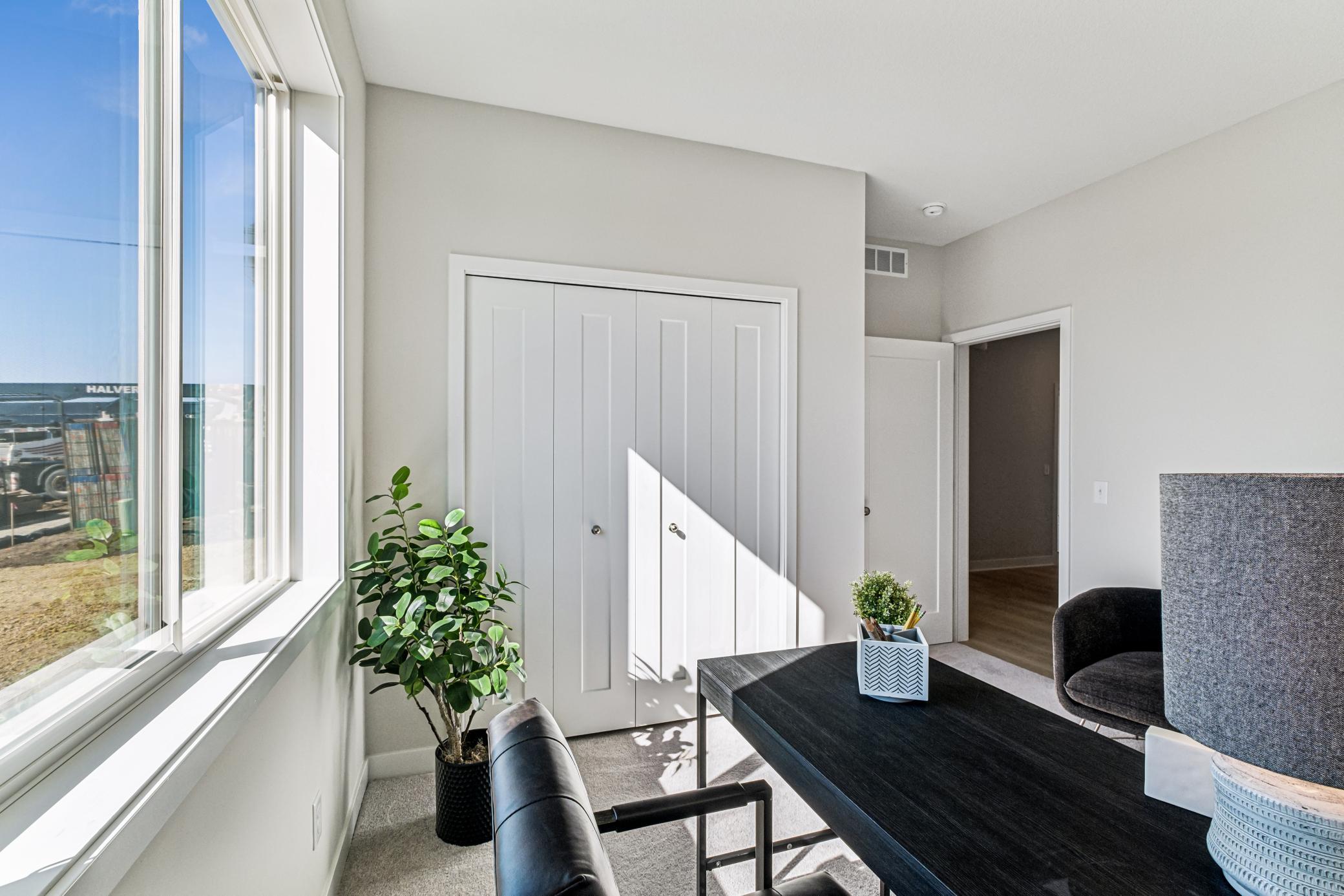 1105 Compton Avenue Property Photo 8