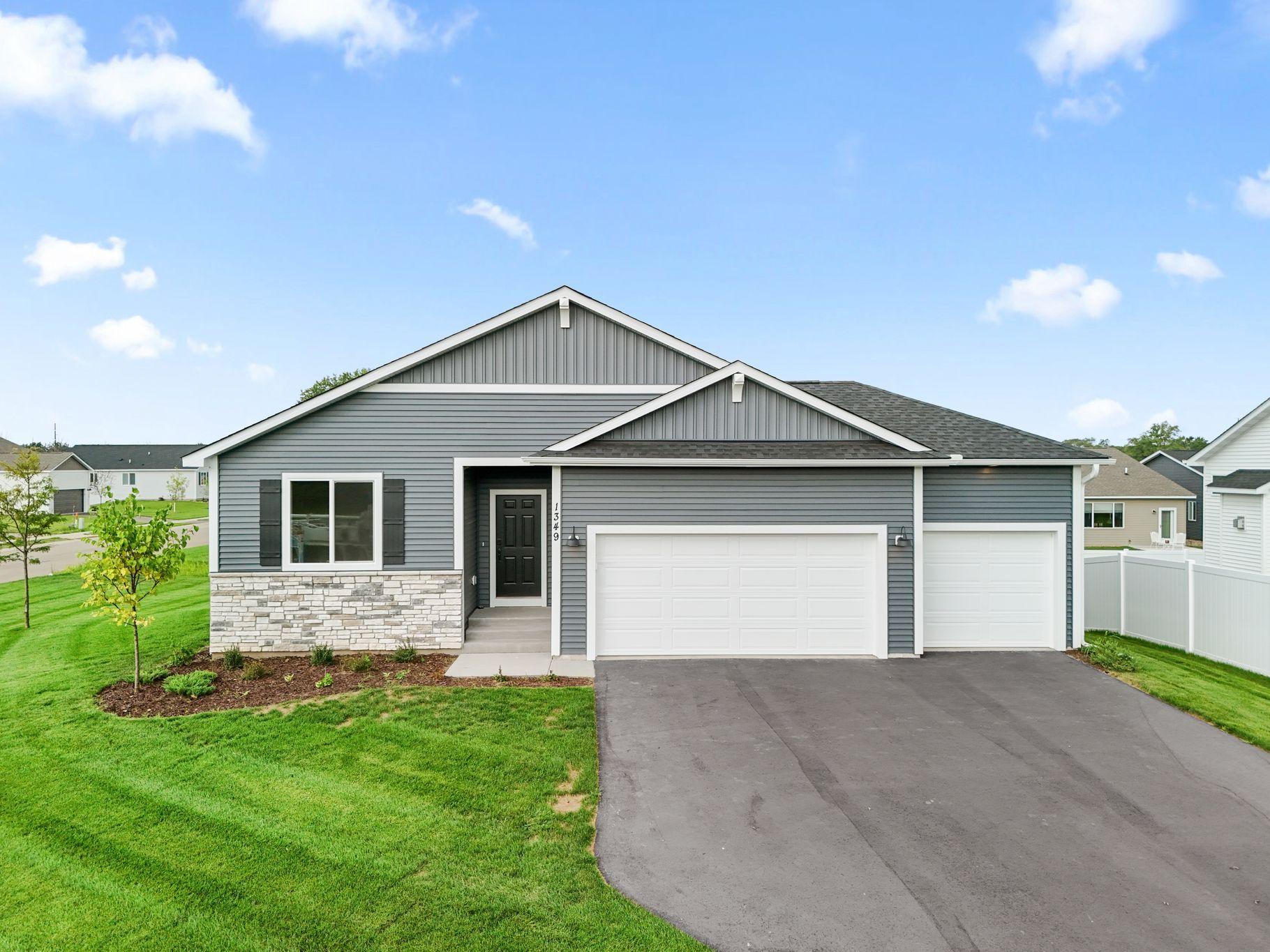 1349 Orchid Way Property Photo 1