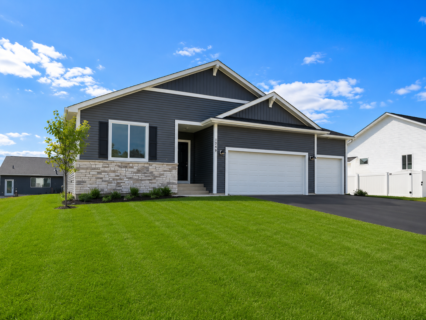 1349 Orchid Way Property Photo 1