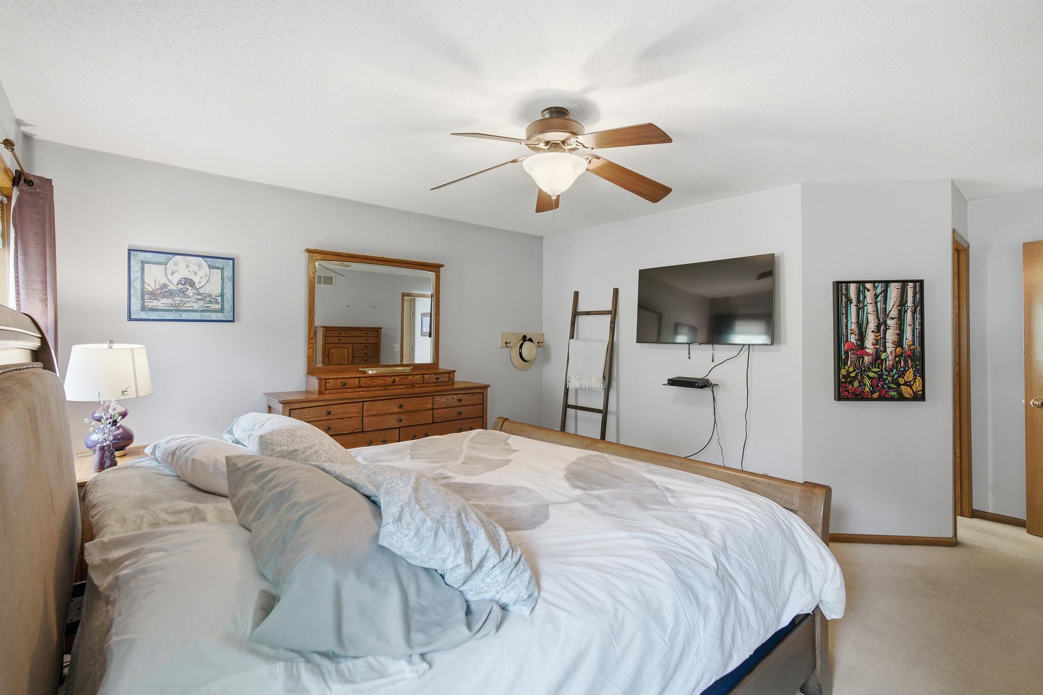 1576 La Mar Drive Property Photo 14