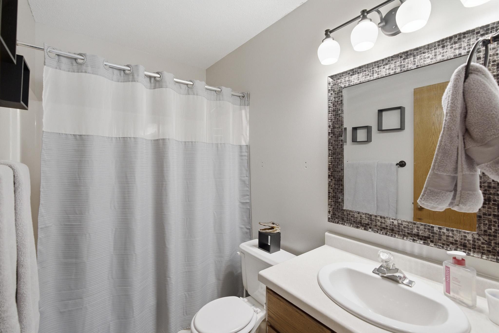 1576 La Mar Drive Property Photo 18