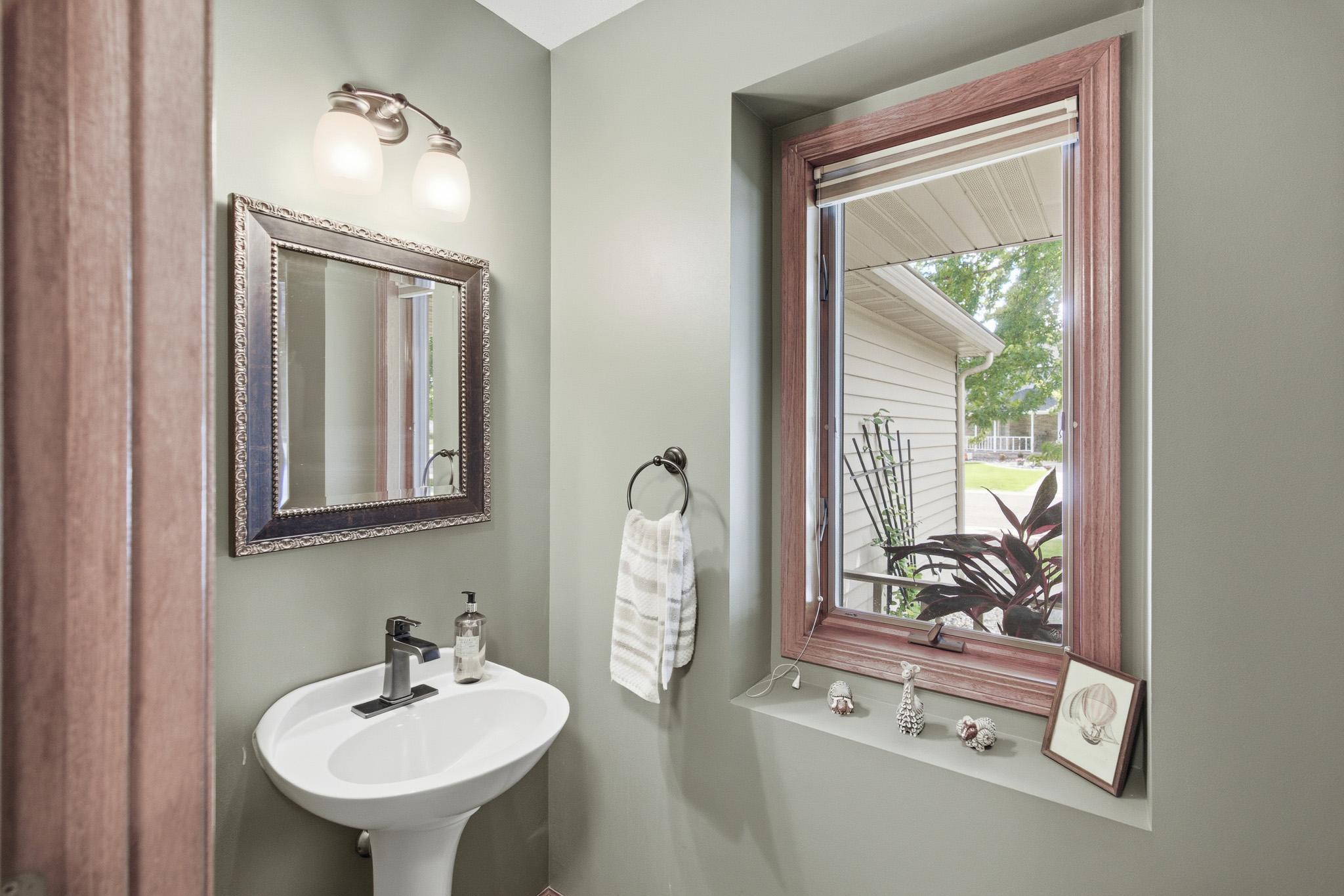 1576 La Mar Drive Property Photo 24