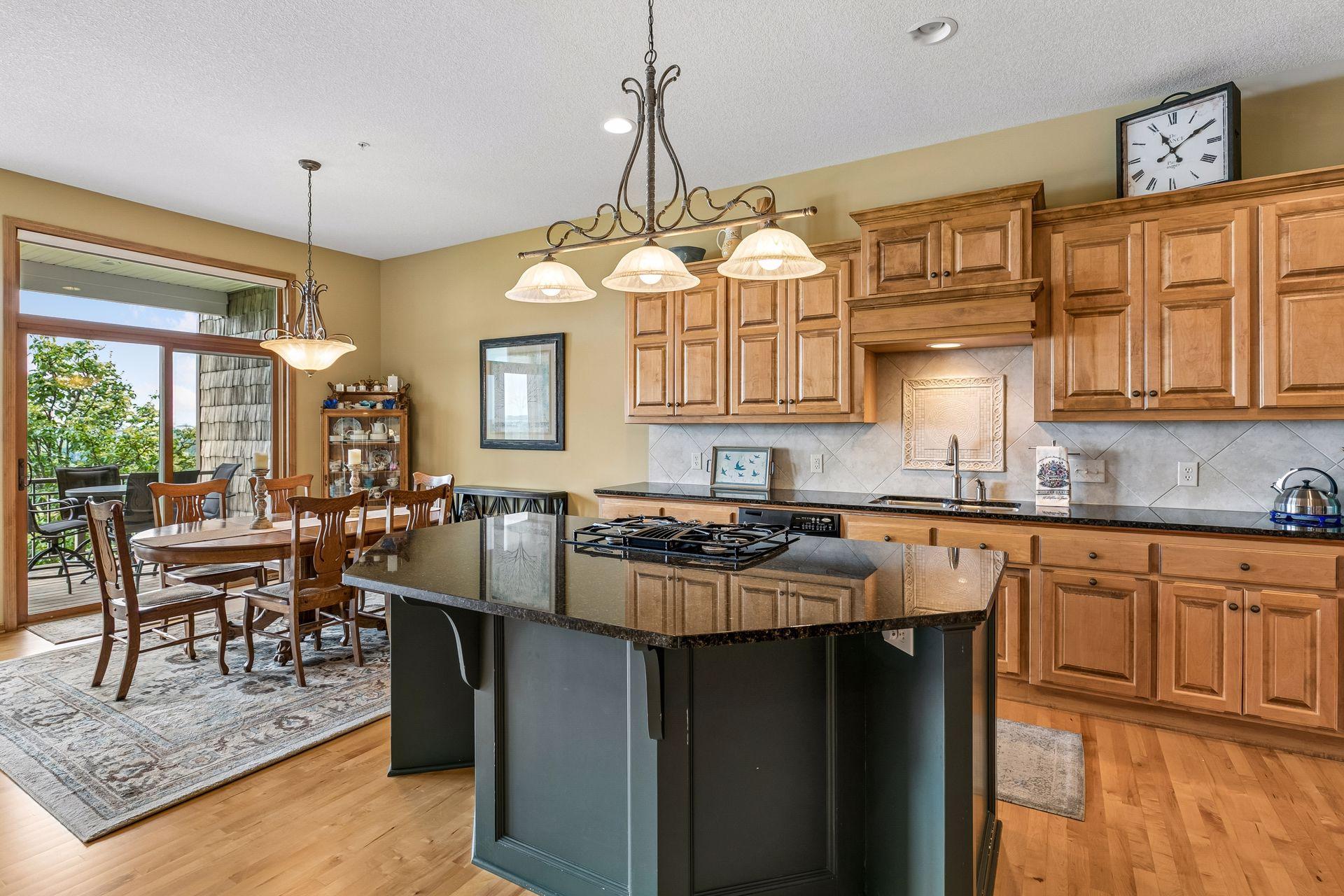 10102 Indigo Drive Property Photo 10