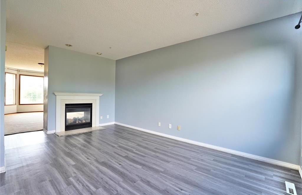514 Huset Parkway Ne Property Photo 9