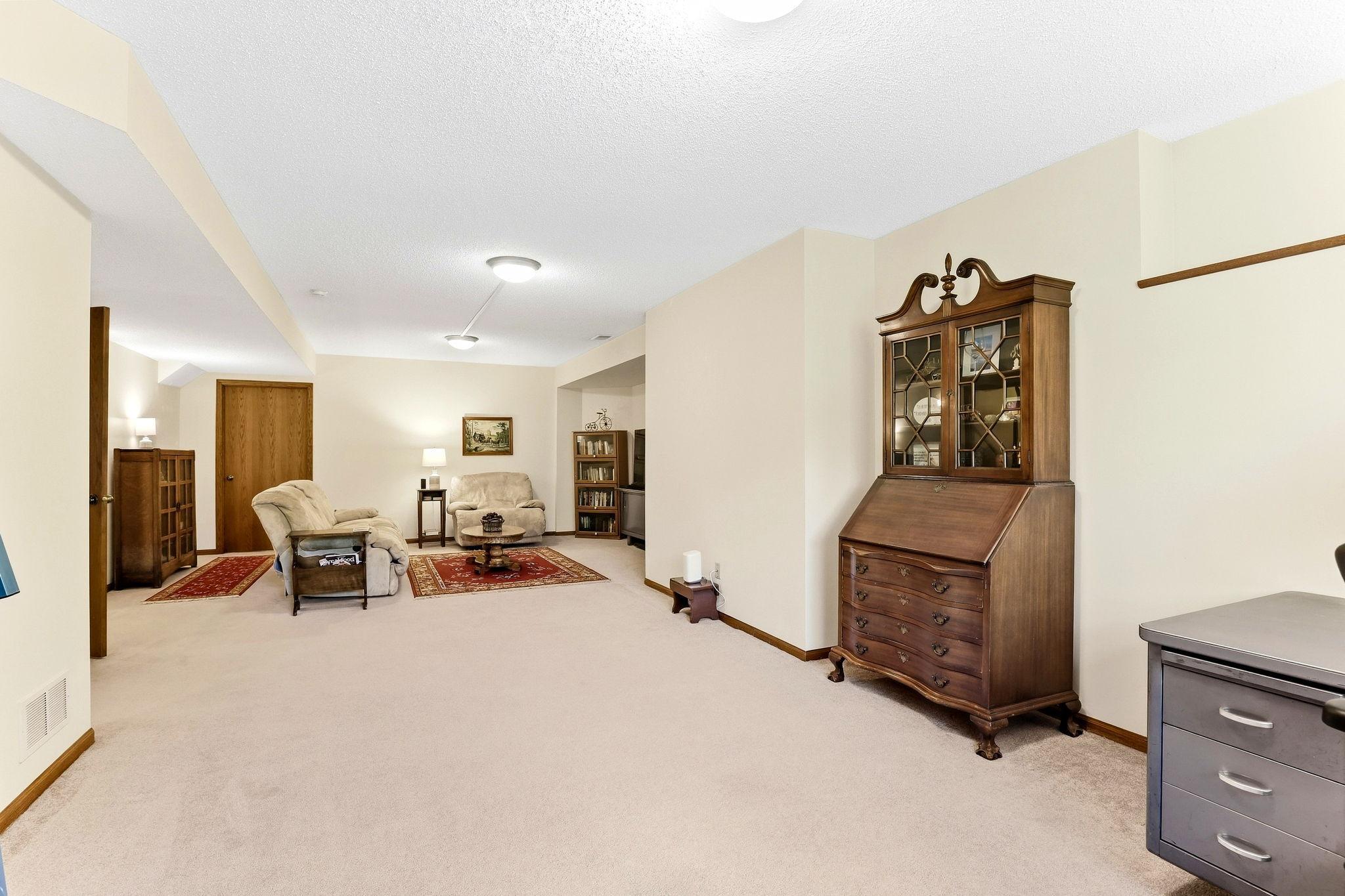 821 Ivy Lane Property Photo 14