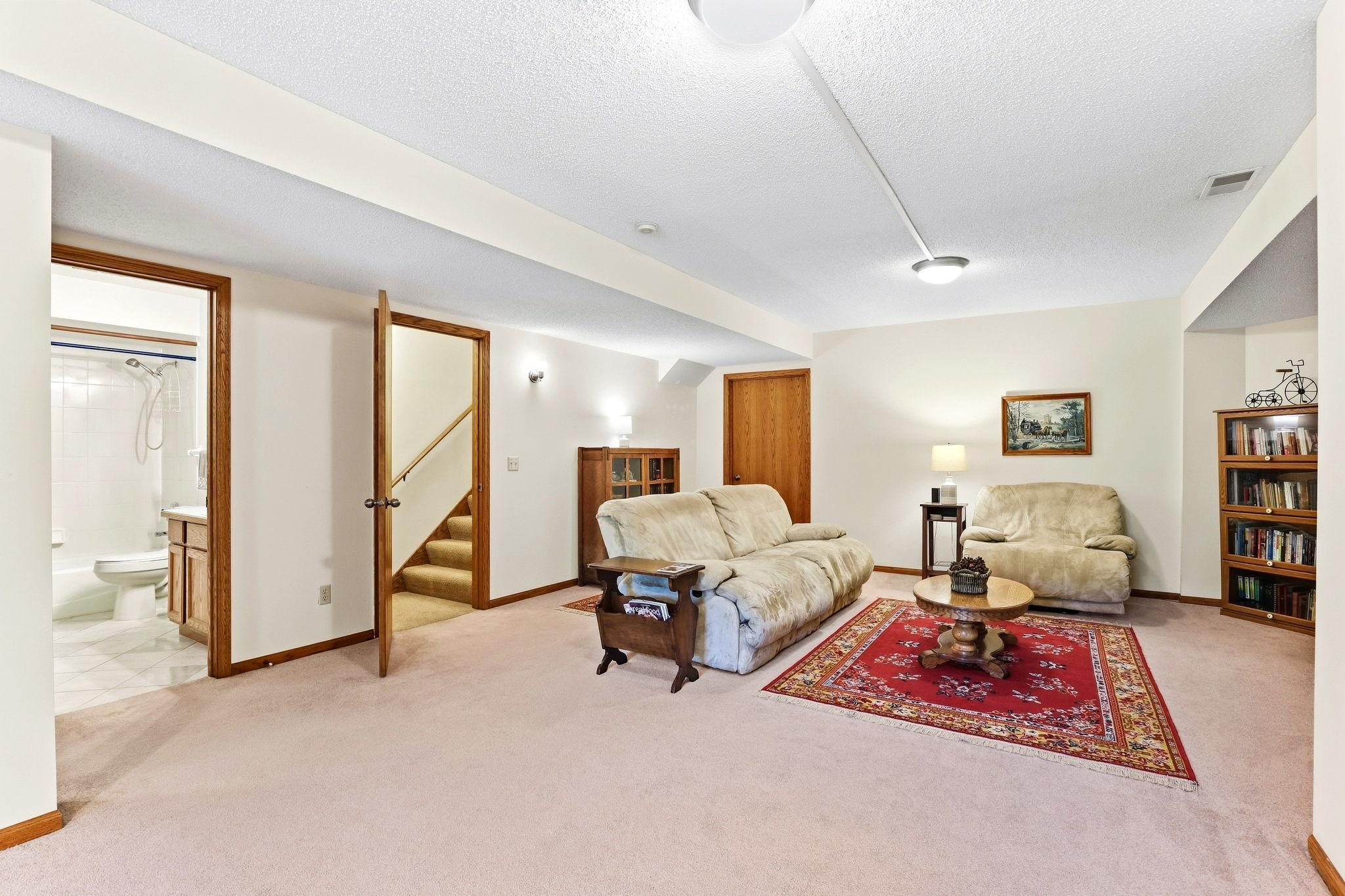821 Ivy Lane Property Photo 15