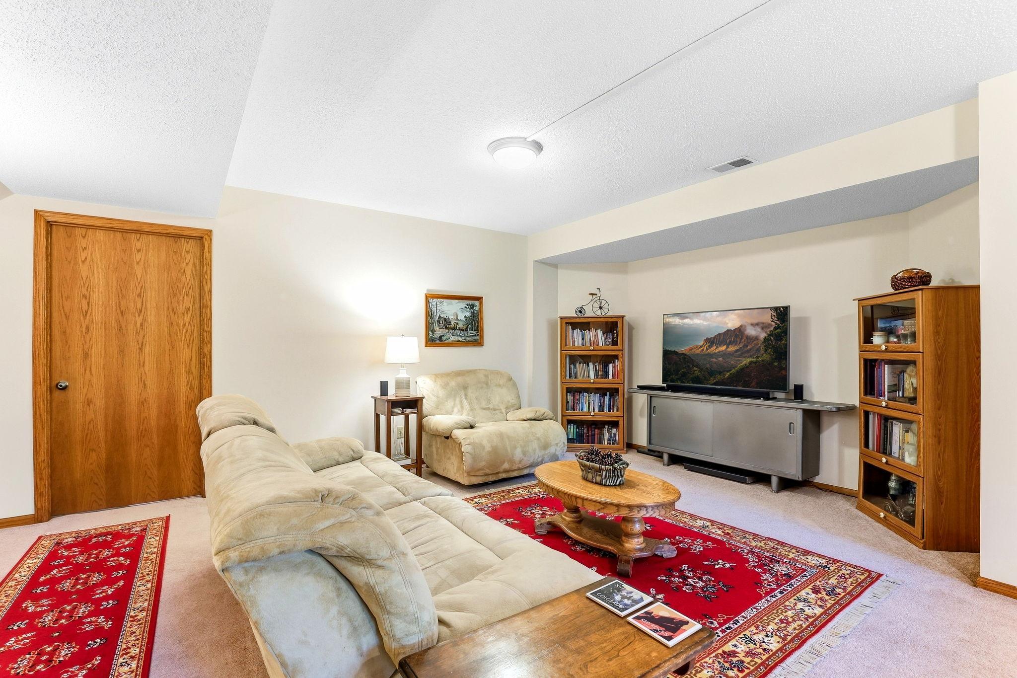 821 Ivy Lane Property Photo 16