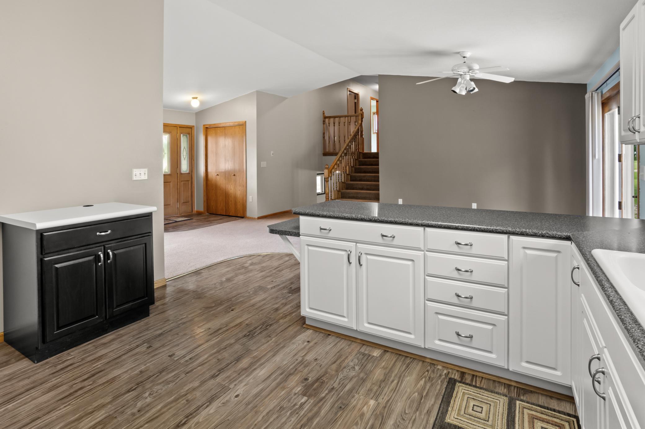 506 5th Street Property Photo 7