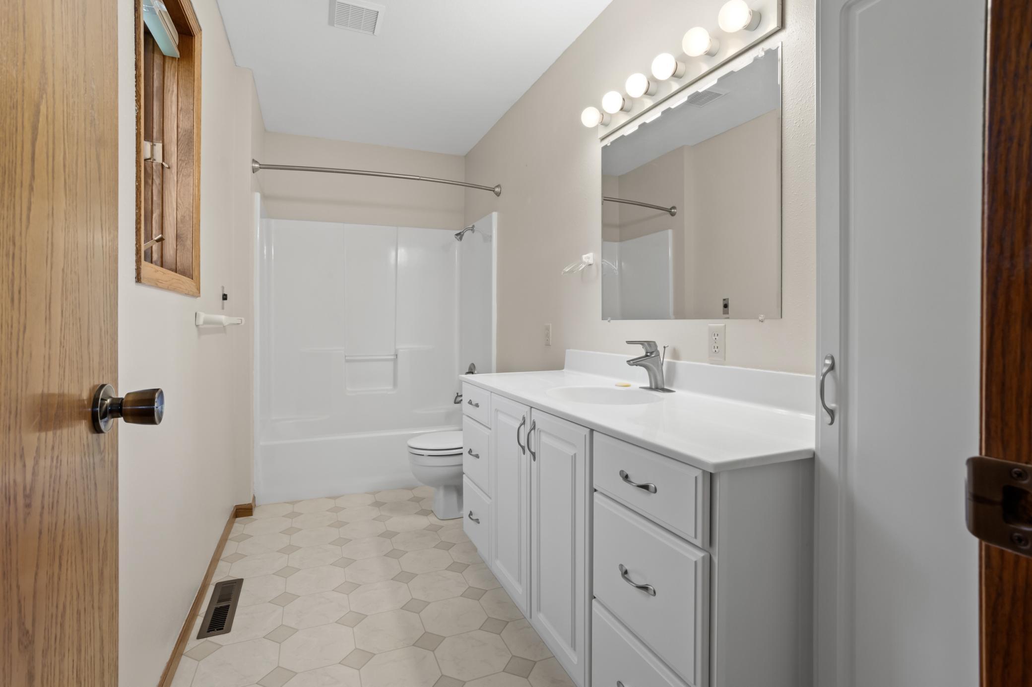 506 5th Street Property Photo 28