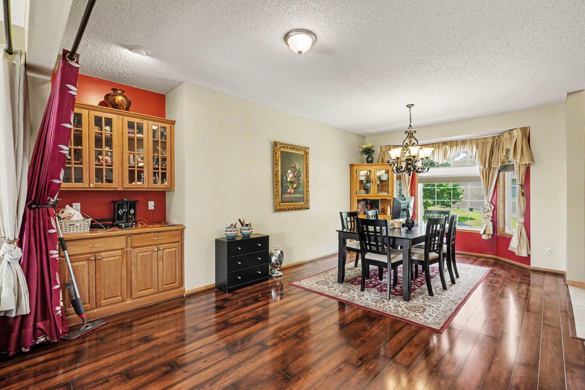 6452 Pheasant Hills Drive Property Photo 6