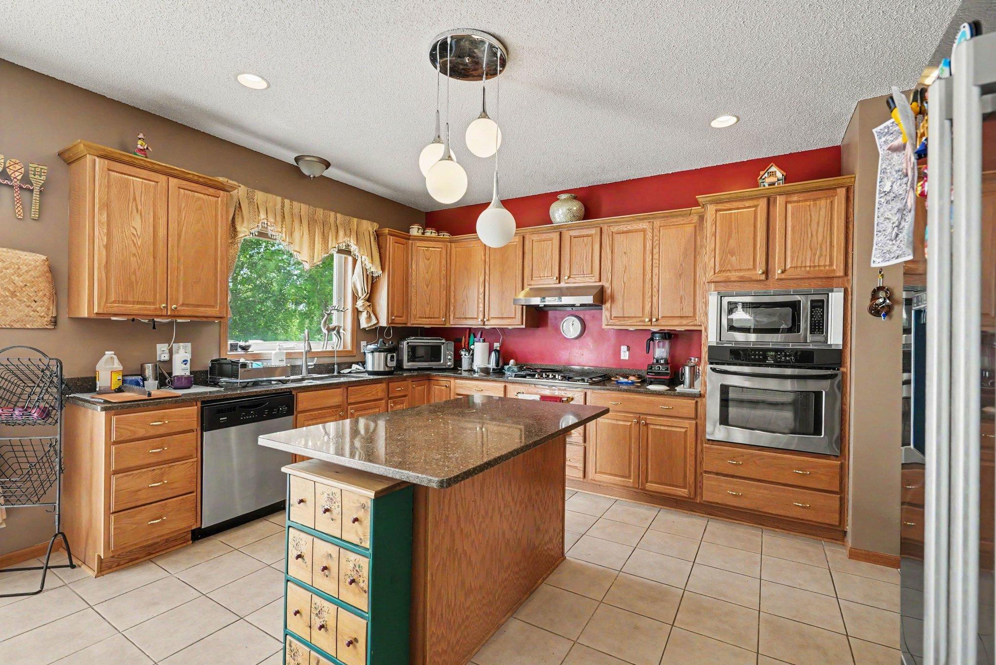 6452 Pheasant Hills Drive Property Photo 8