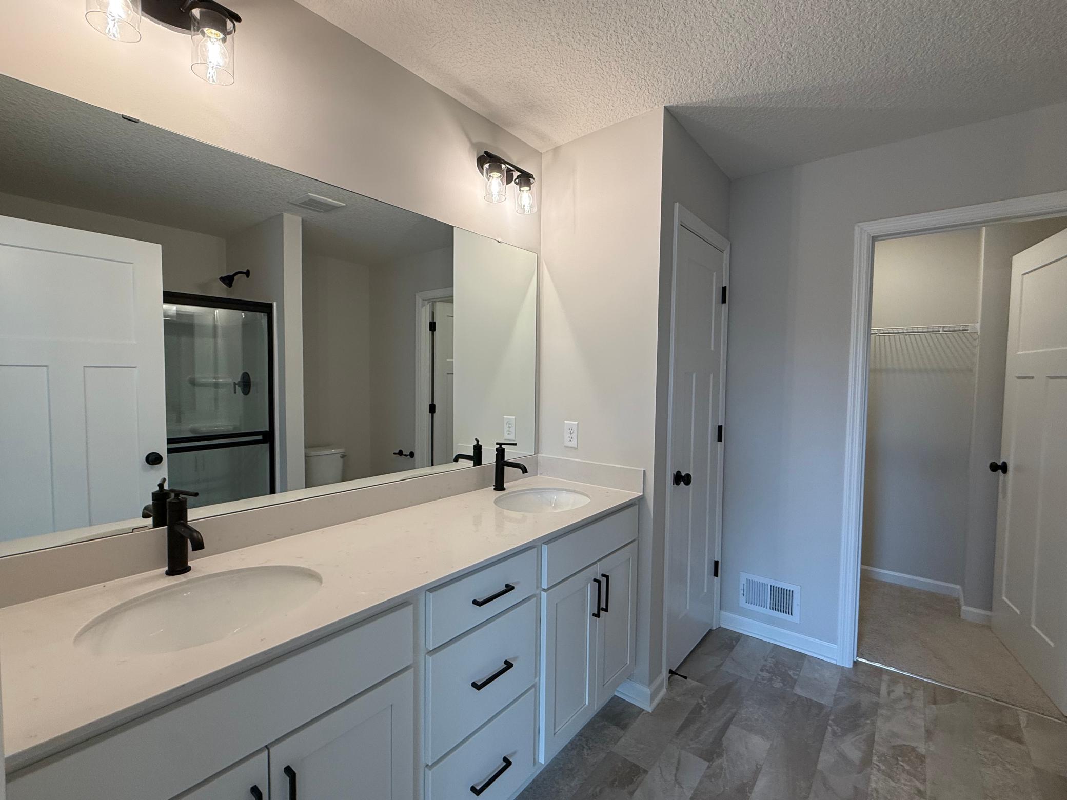 13624 Willow Drive Property Photo 9