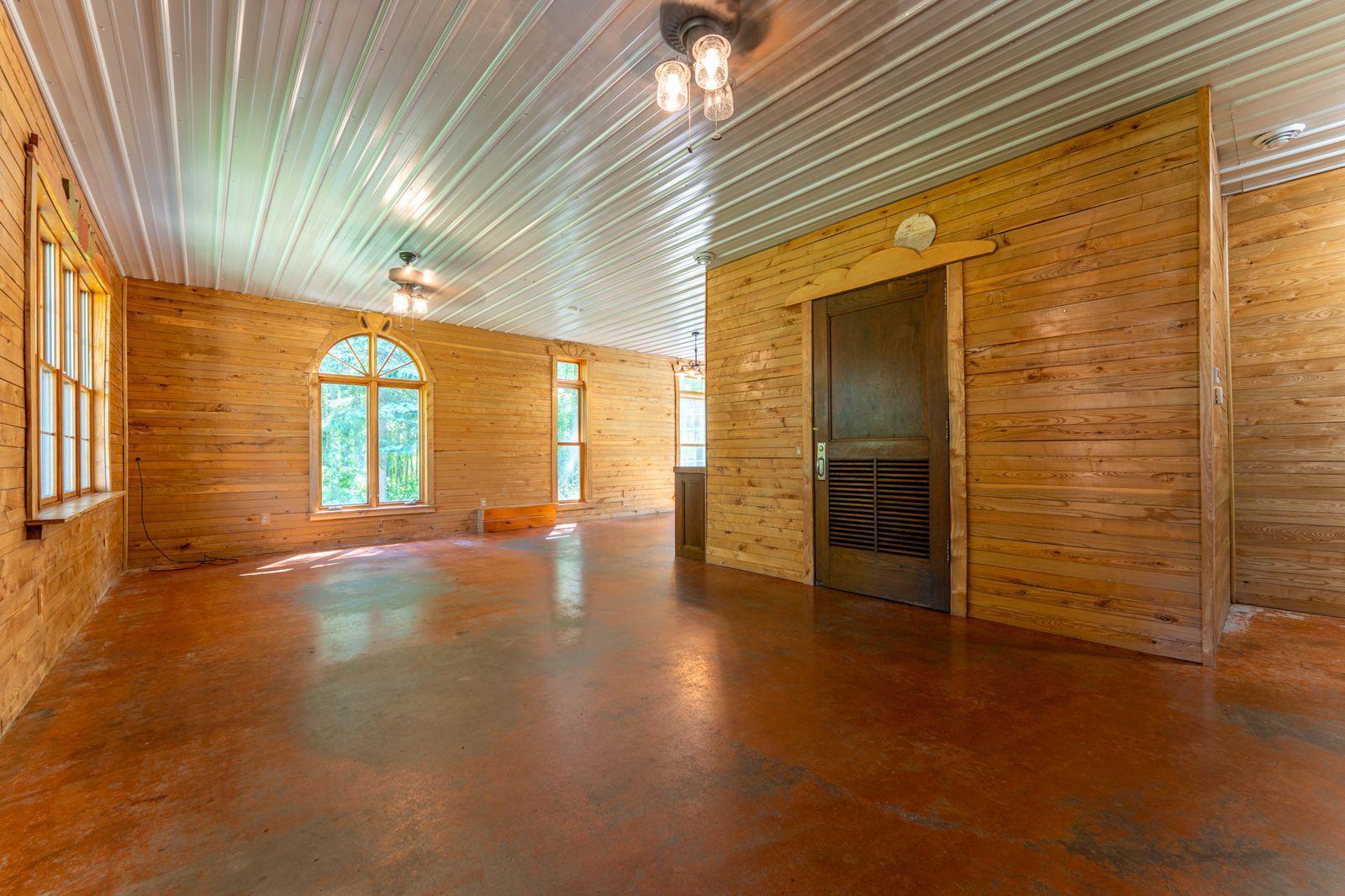 9374 Alango Road Property Photo 5