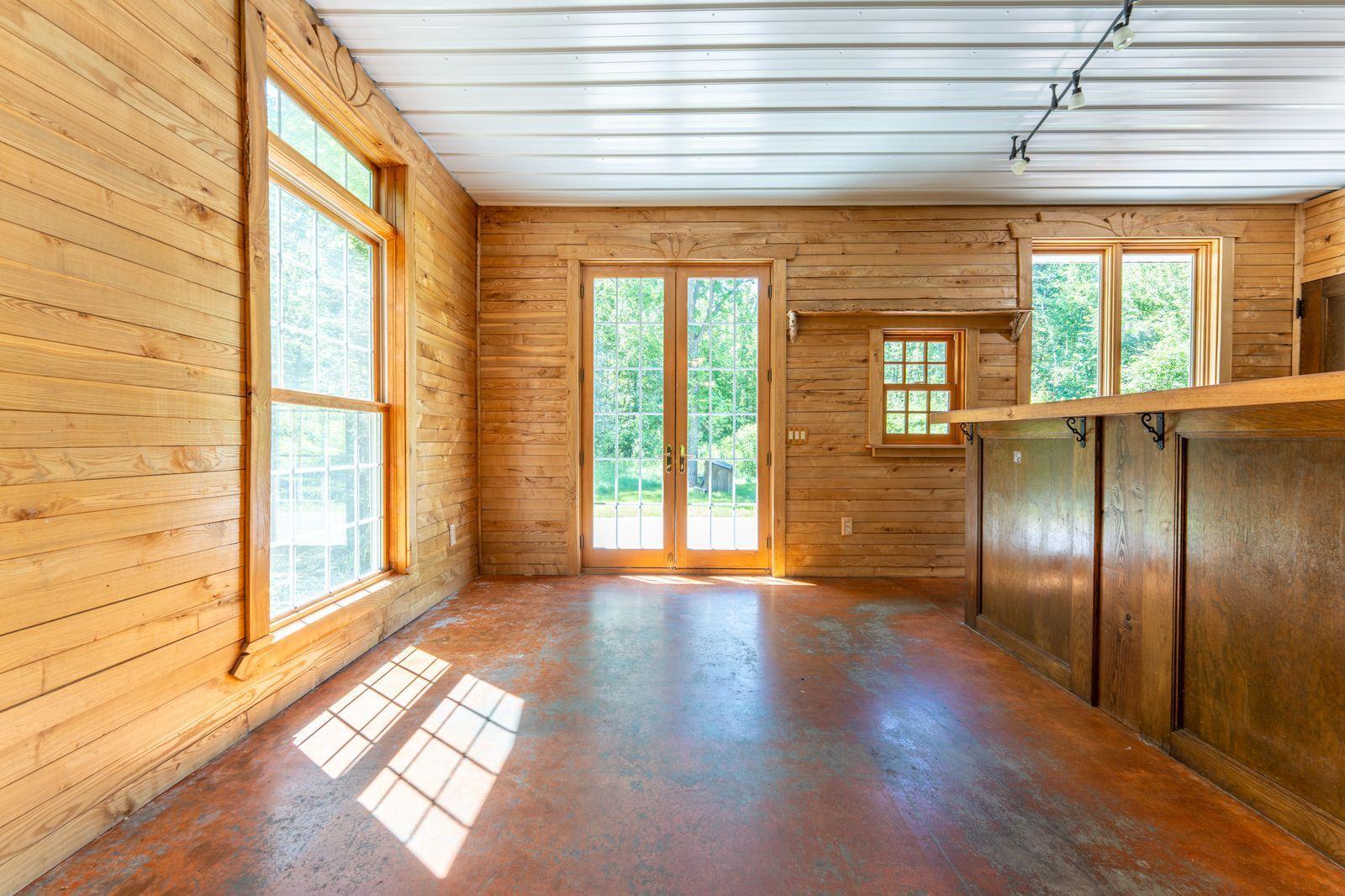 9374 Alango Road Property Photo 6