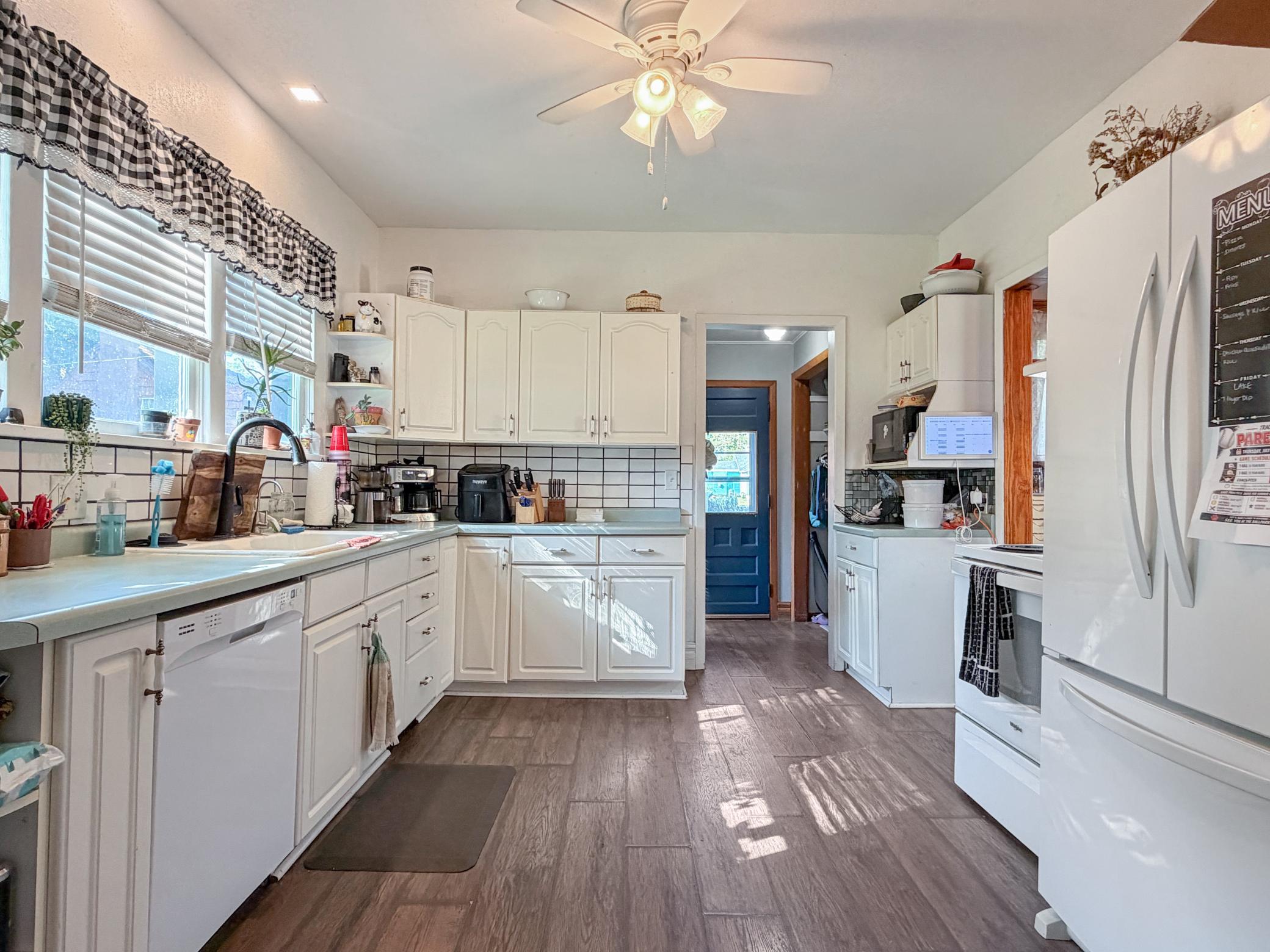 313 Hollett Street Property Photo 17