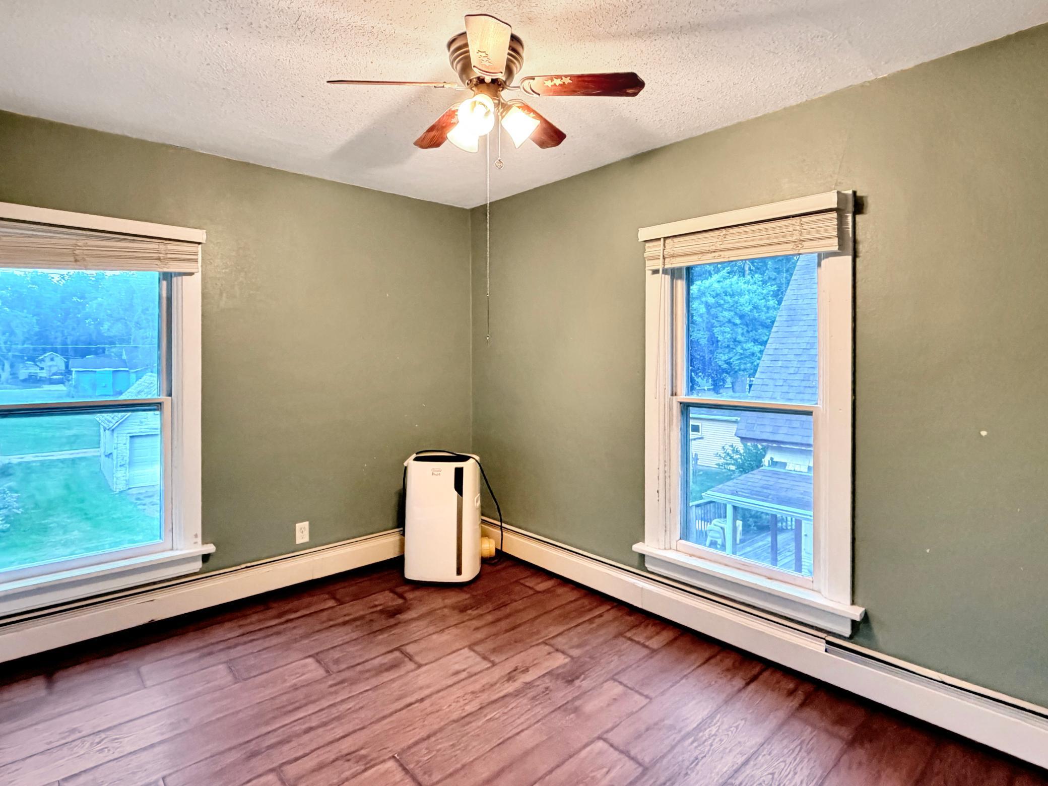 313 Hollett Street Property Photo 20