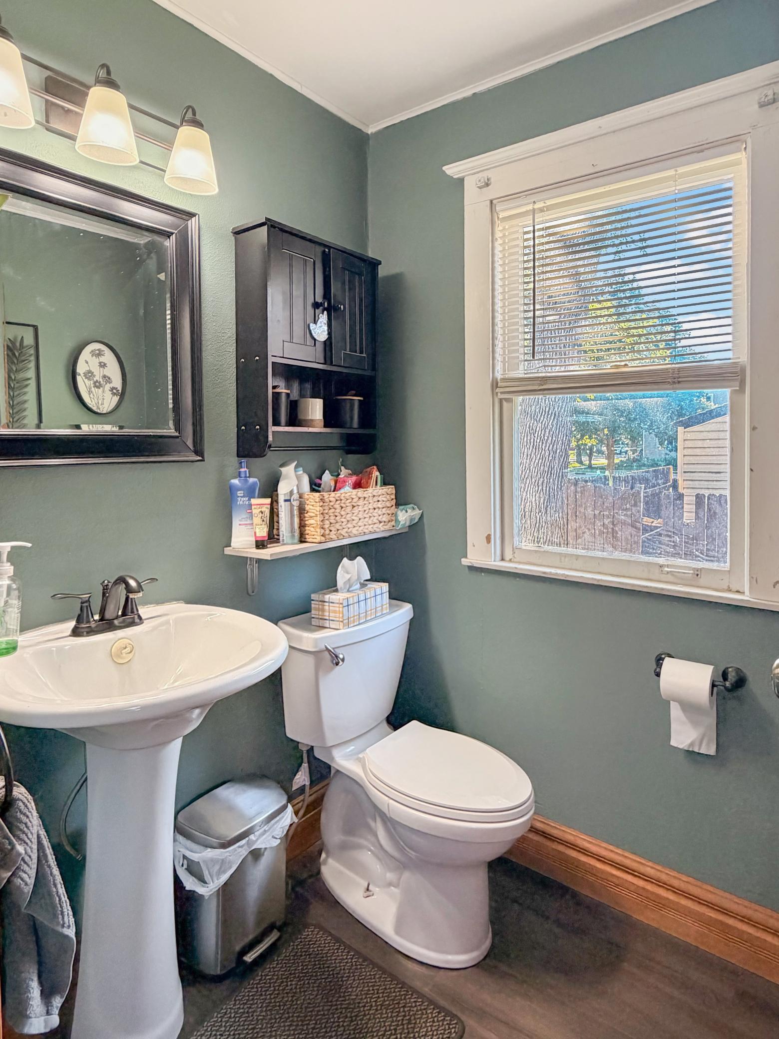 313 Hollett Street Property Photo 25