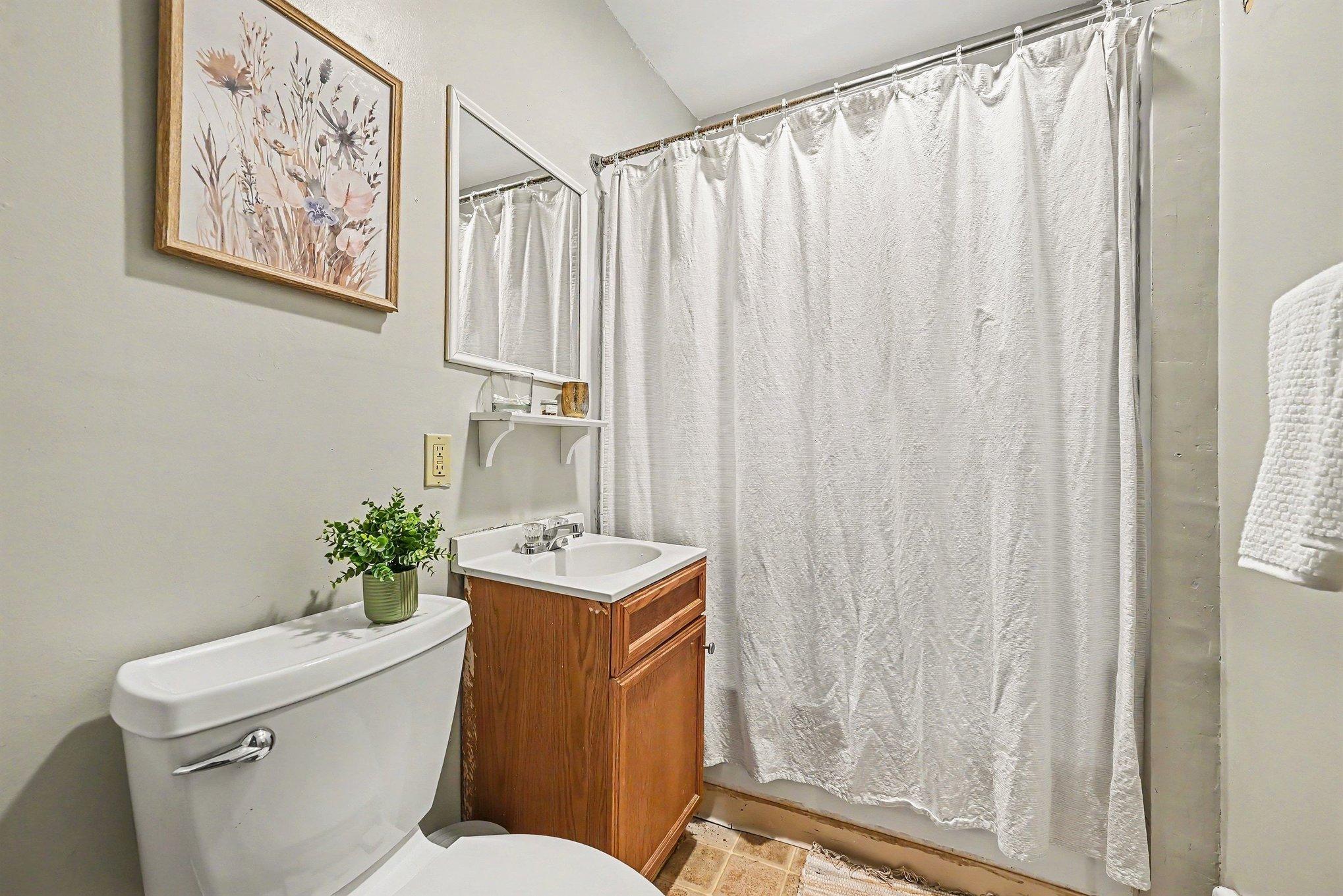 956 Juno Avenue Property Photo 7