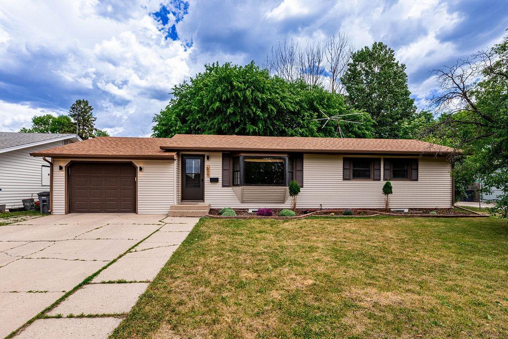 606 Birch Lane Property Photo 1