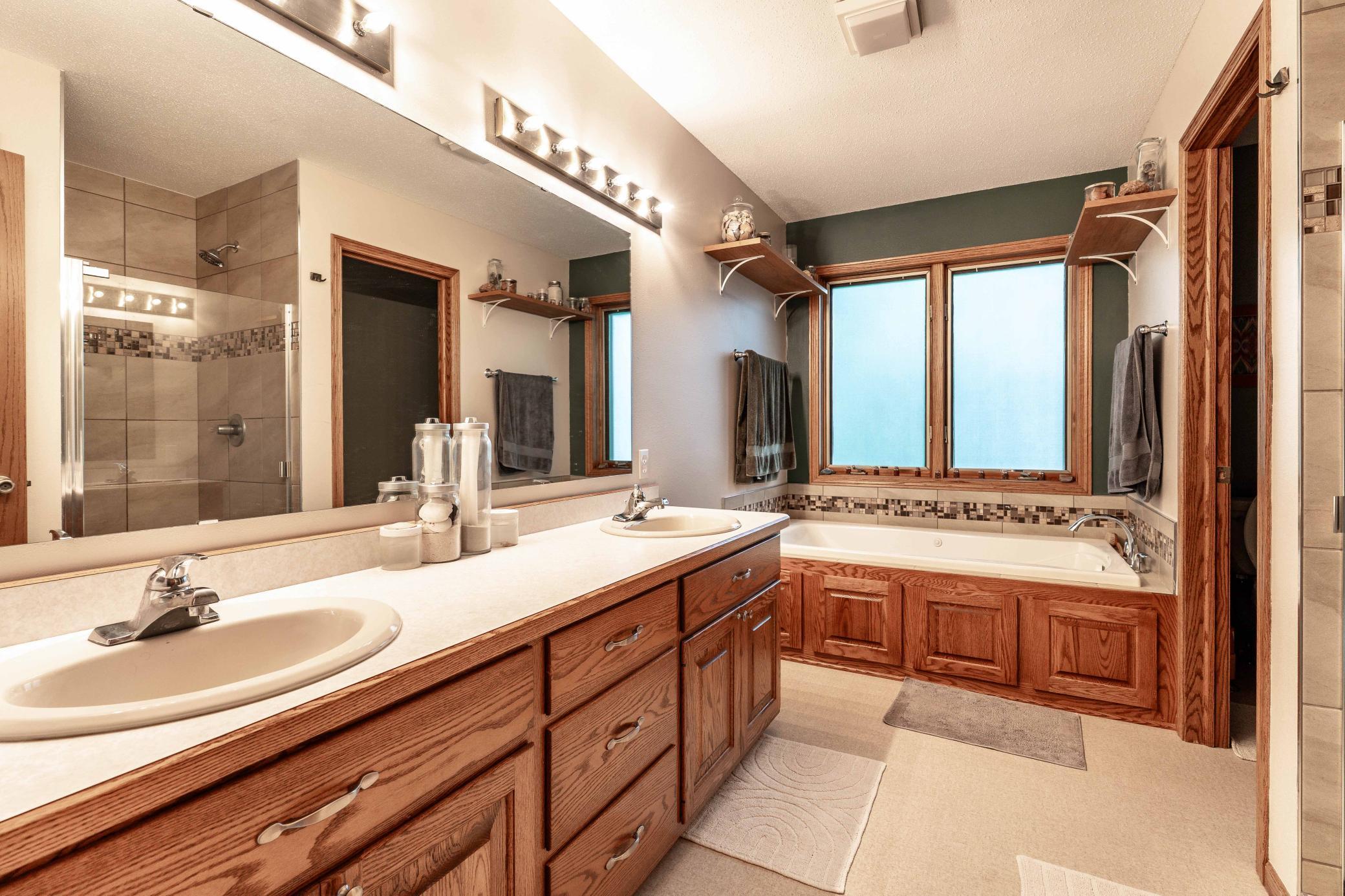 1098 Westside Drive Property Photo 41