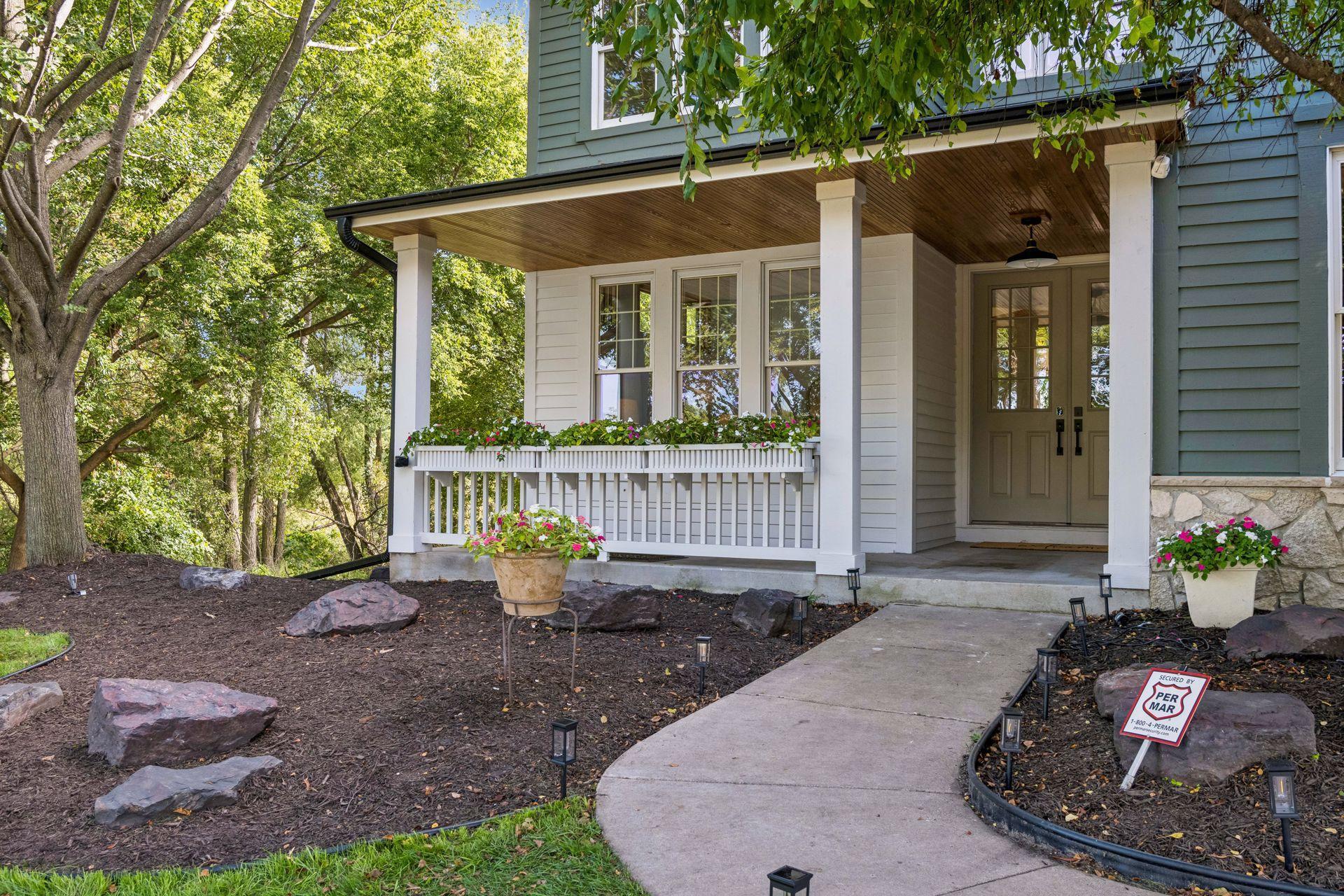 27125 Marsh Pointe Court Property Photo 4