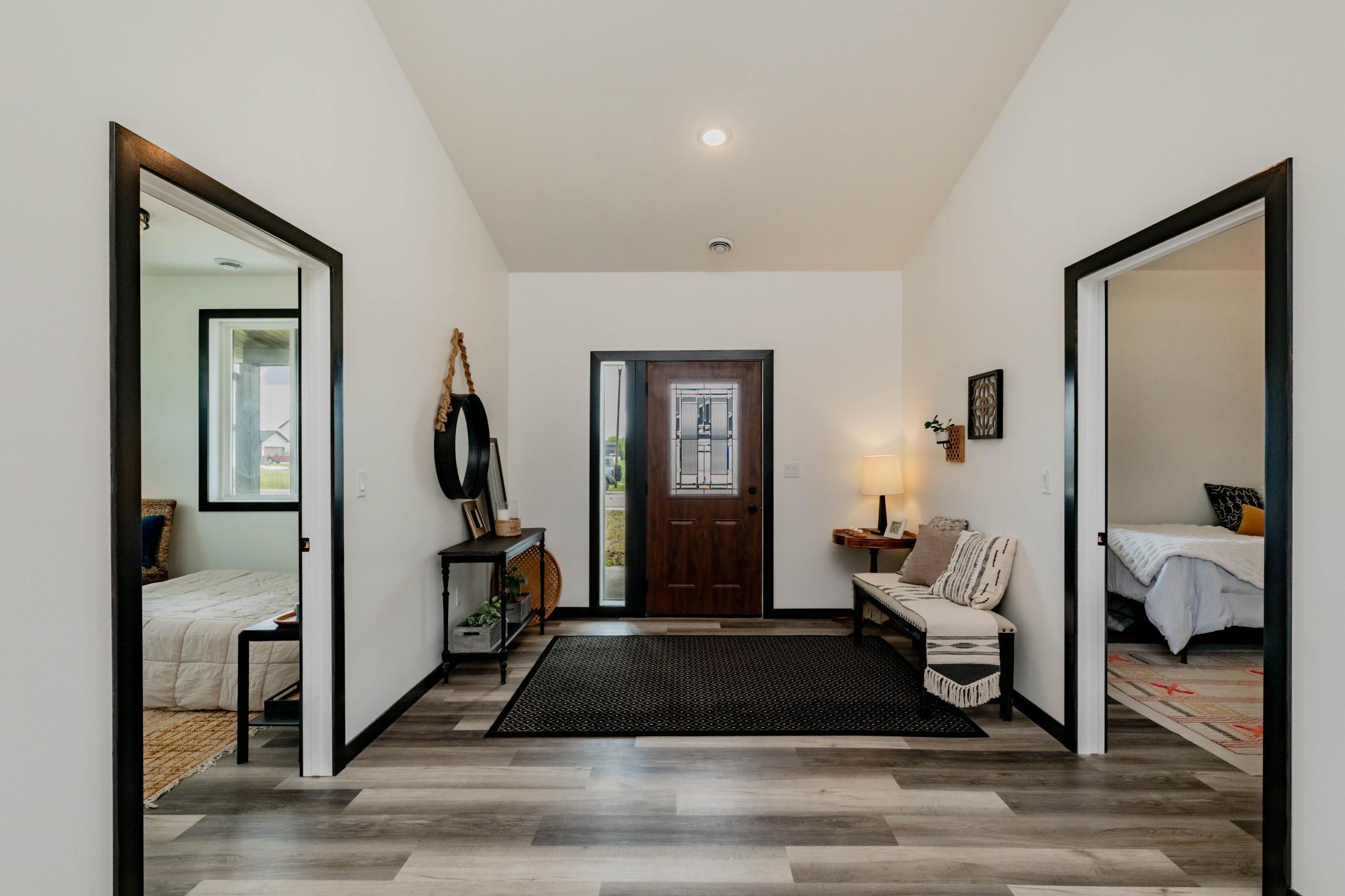 4712 Hampton Loop S Property Photo 4